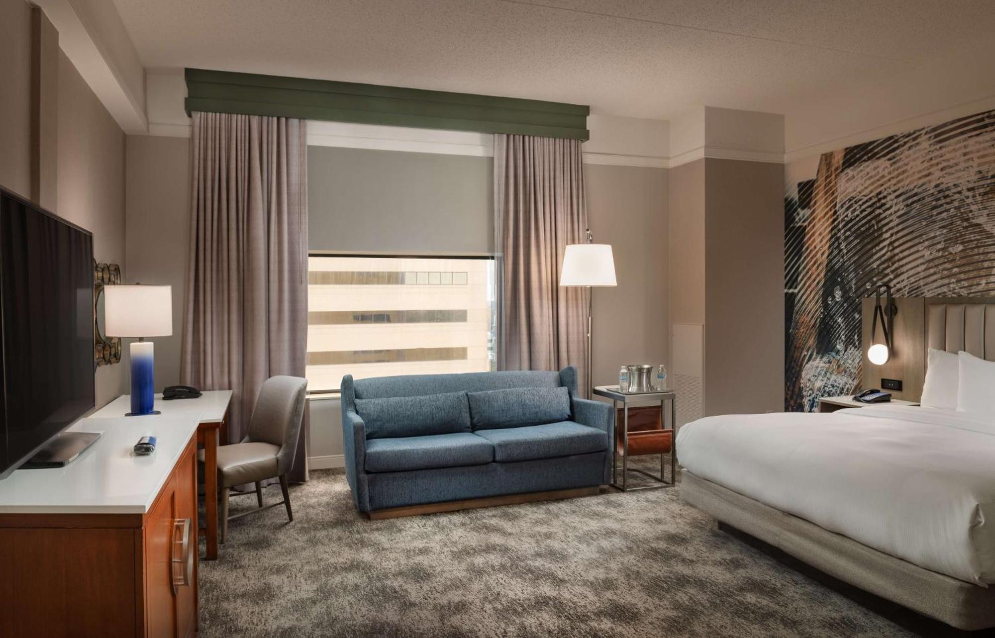 Deluxe King Room