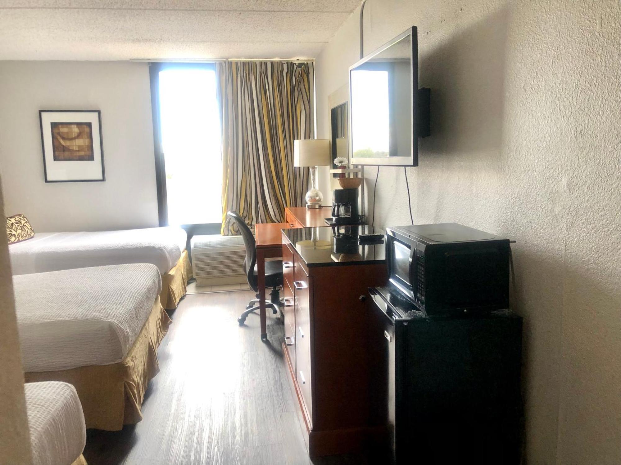Triple Bed Room