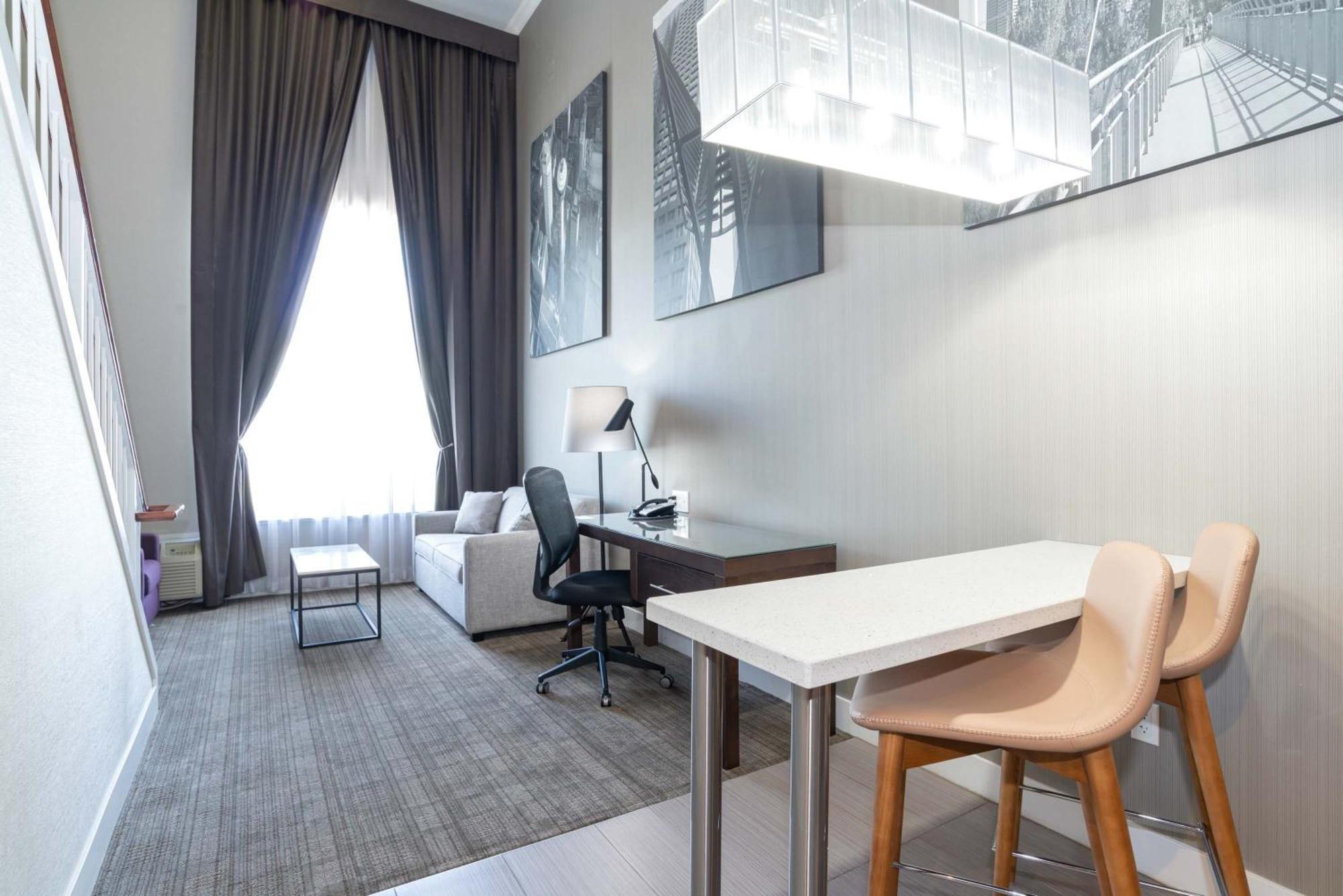 Loft Suite, 1 King Bed, Sofa Bed, Kitchenette