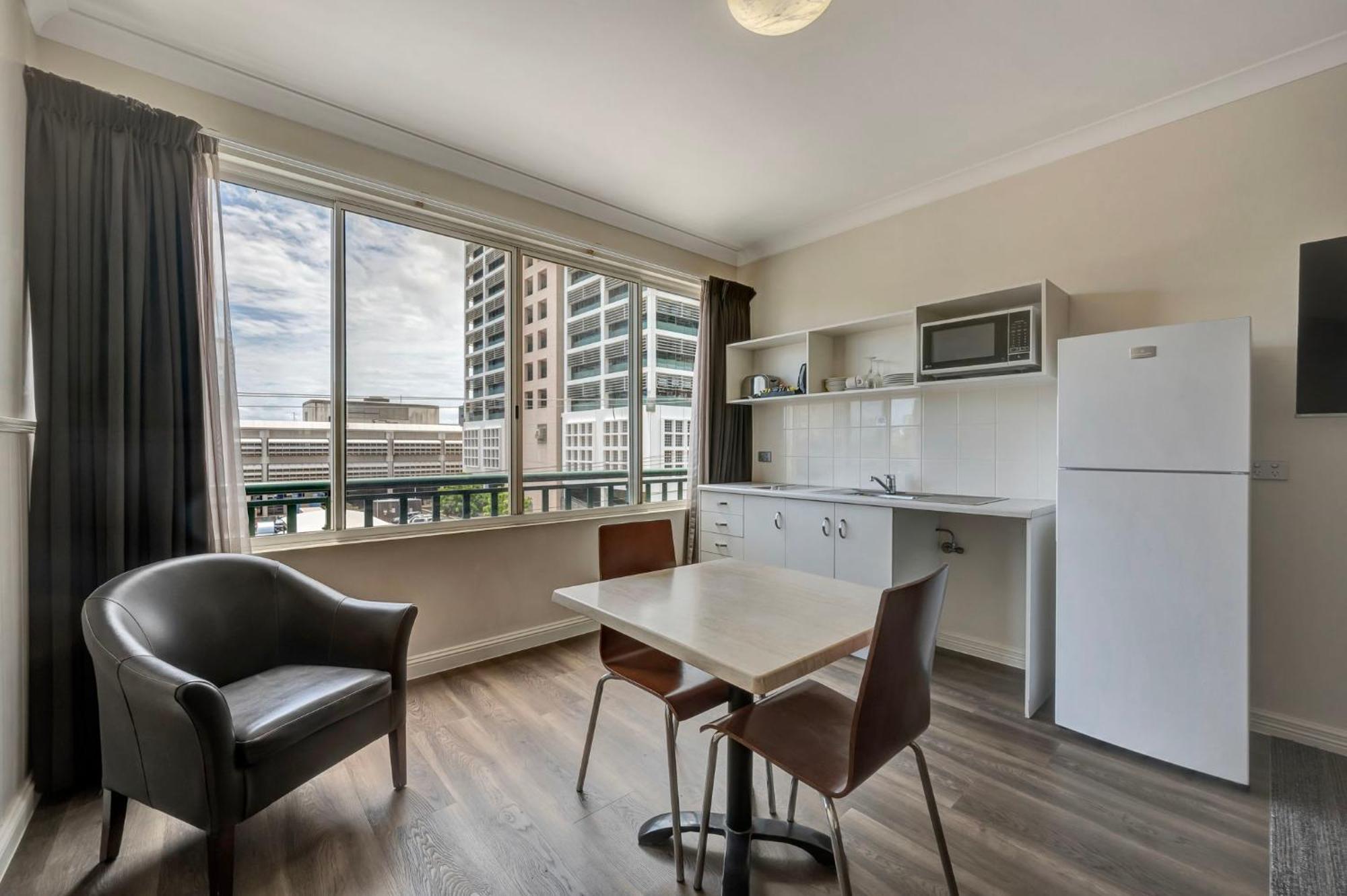 Executive Kitchenette