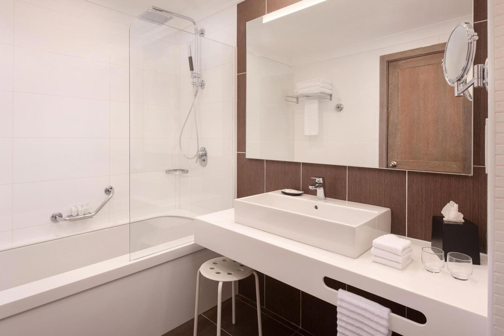 Deluxe Zimmer mit 1 Kingsize-Bett und Meerblick