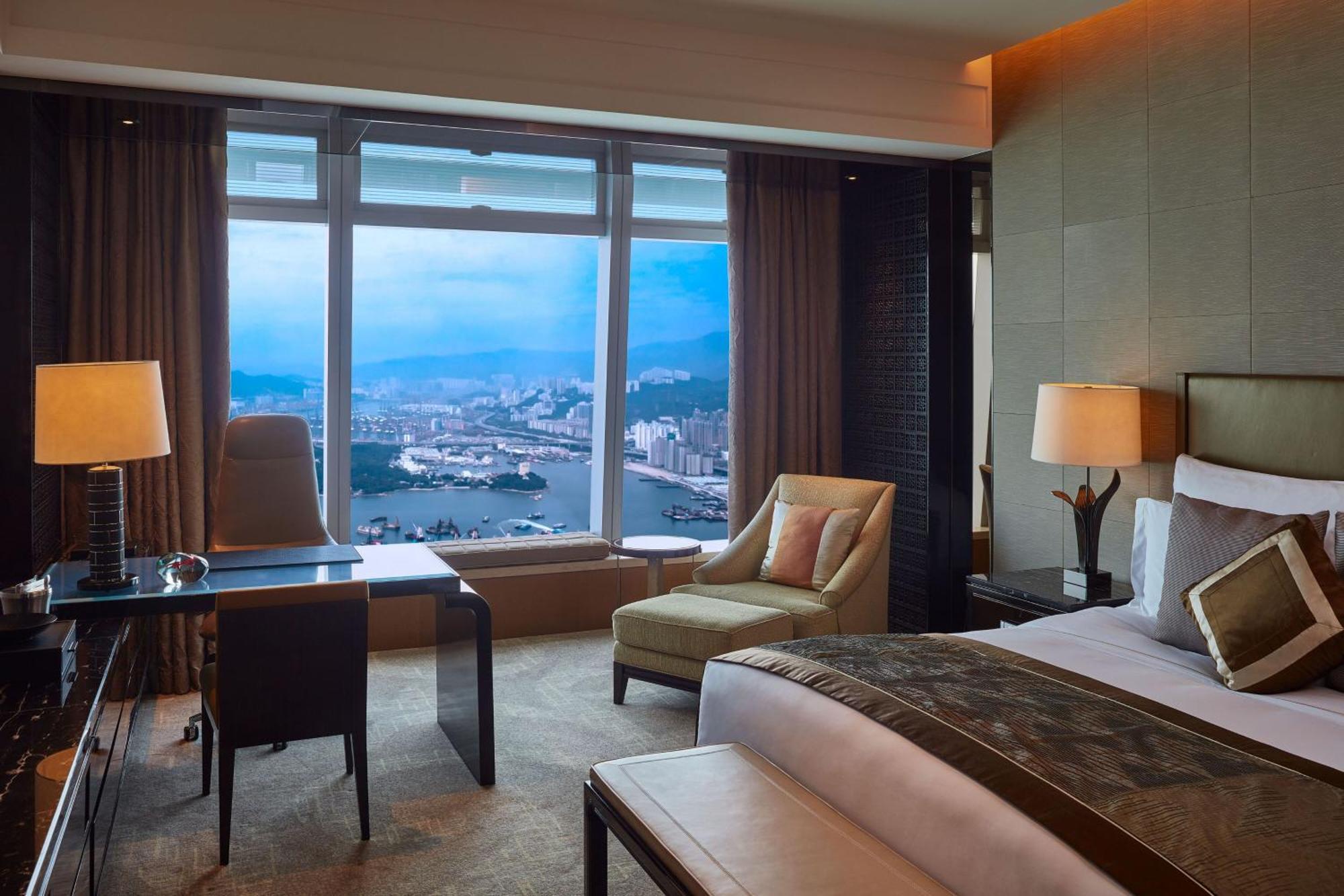 Deluxe Seaview King Room