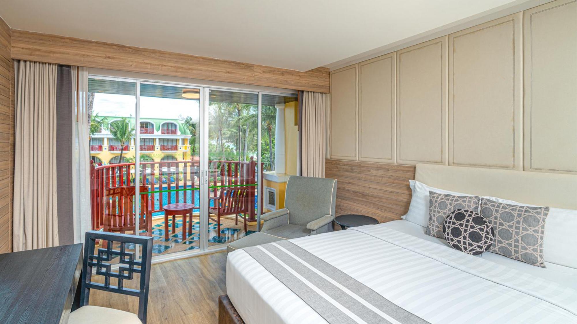 Deluxe Zimmer mit Poolblick