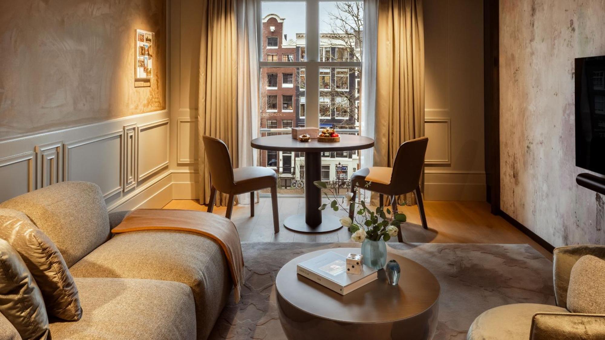Canal View Executive Suite