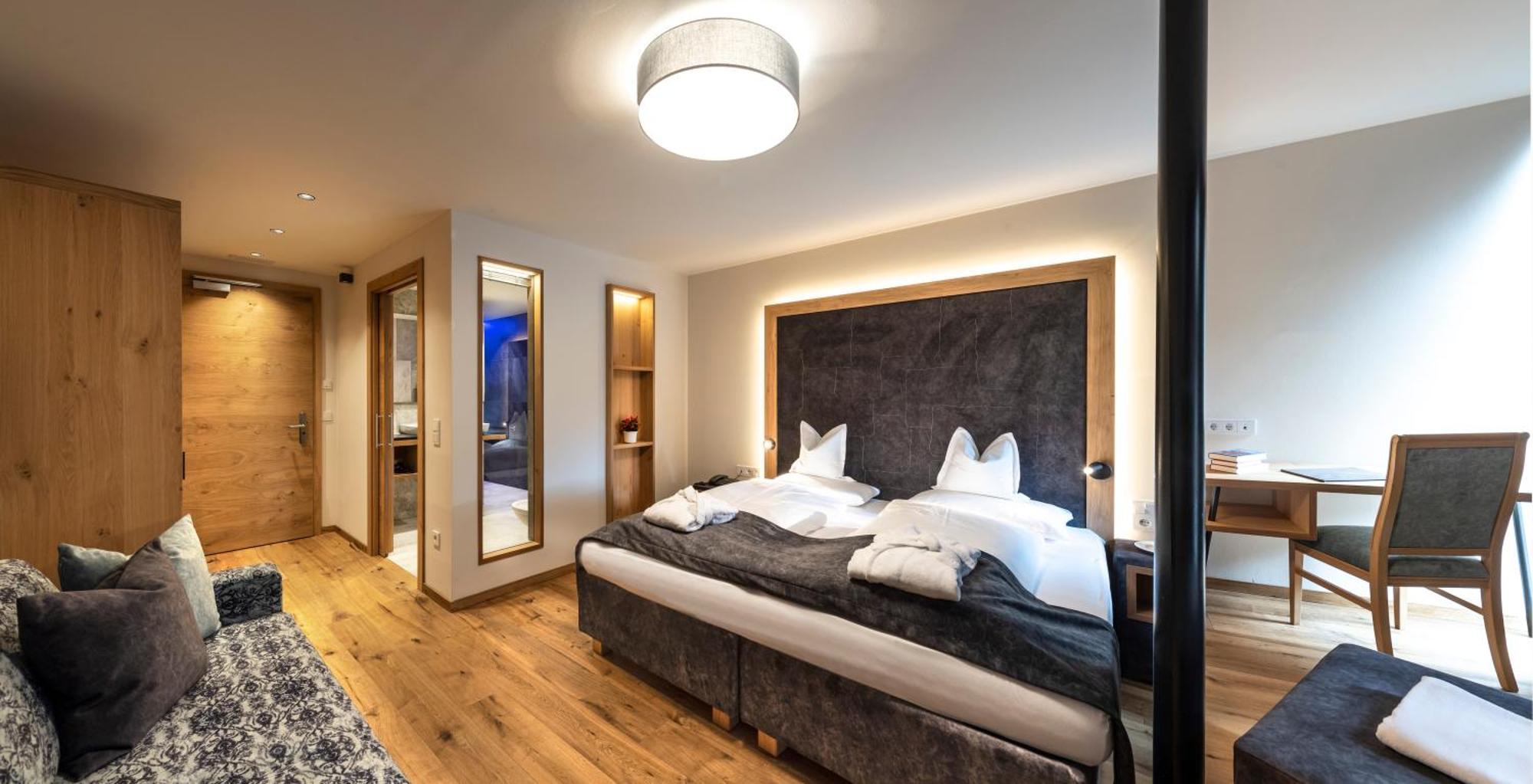 Superior Double Room,1653535682:JPEG