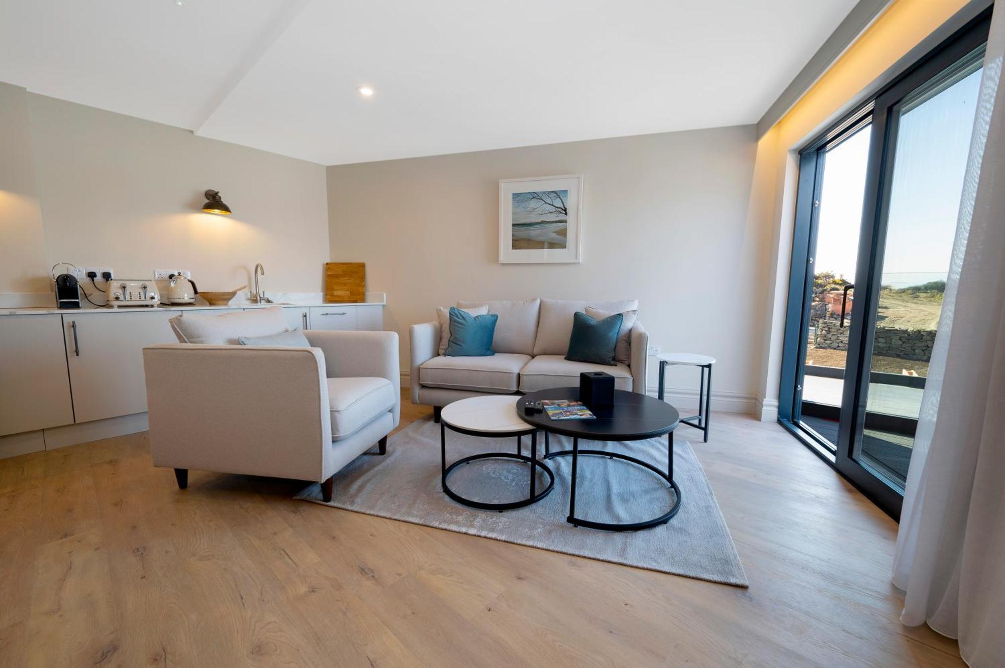 One-Bedroom Suite - No pets