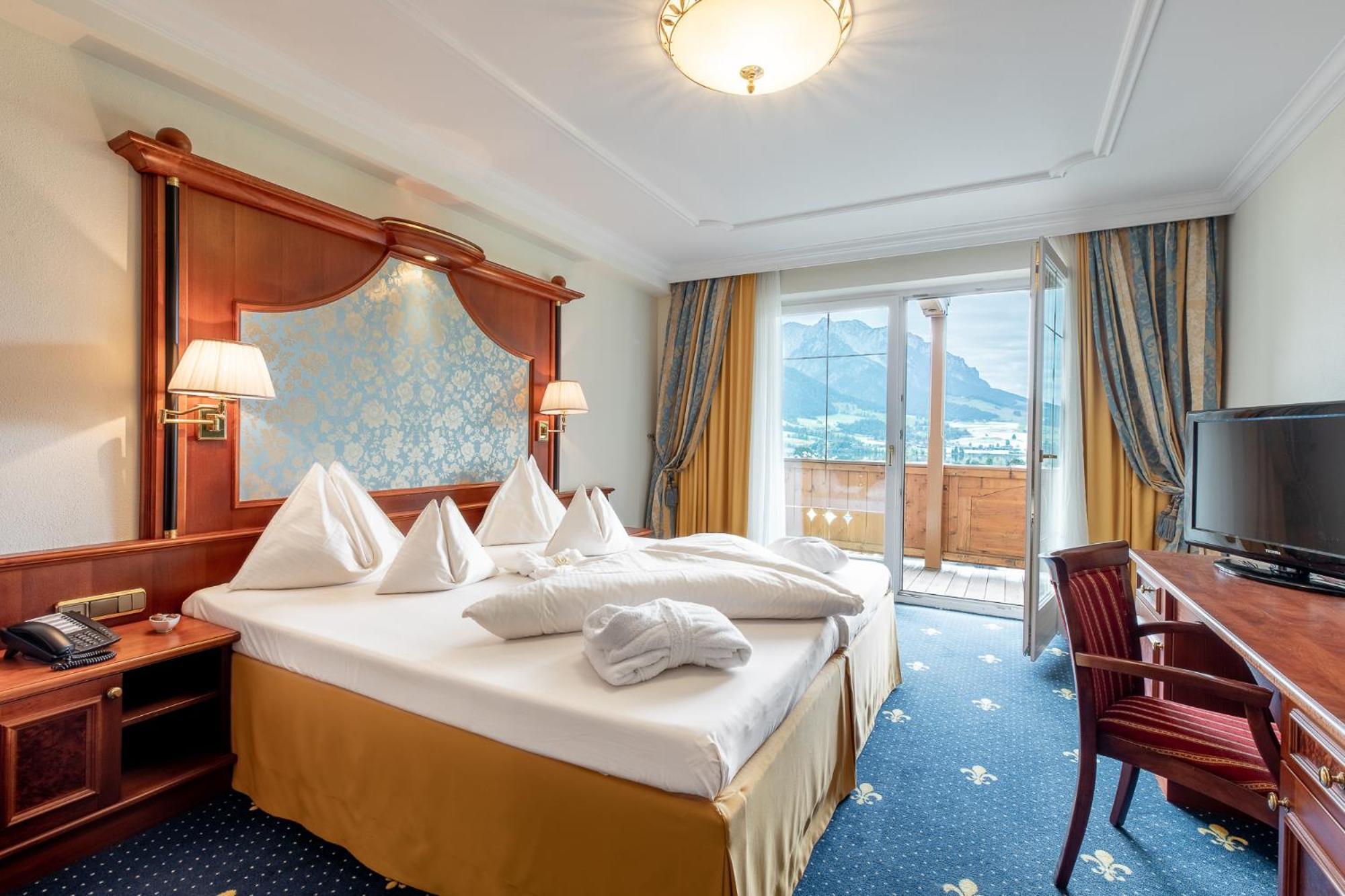 Deluxe Double Room,1758559249:JPEG