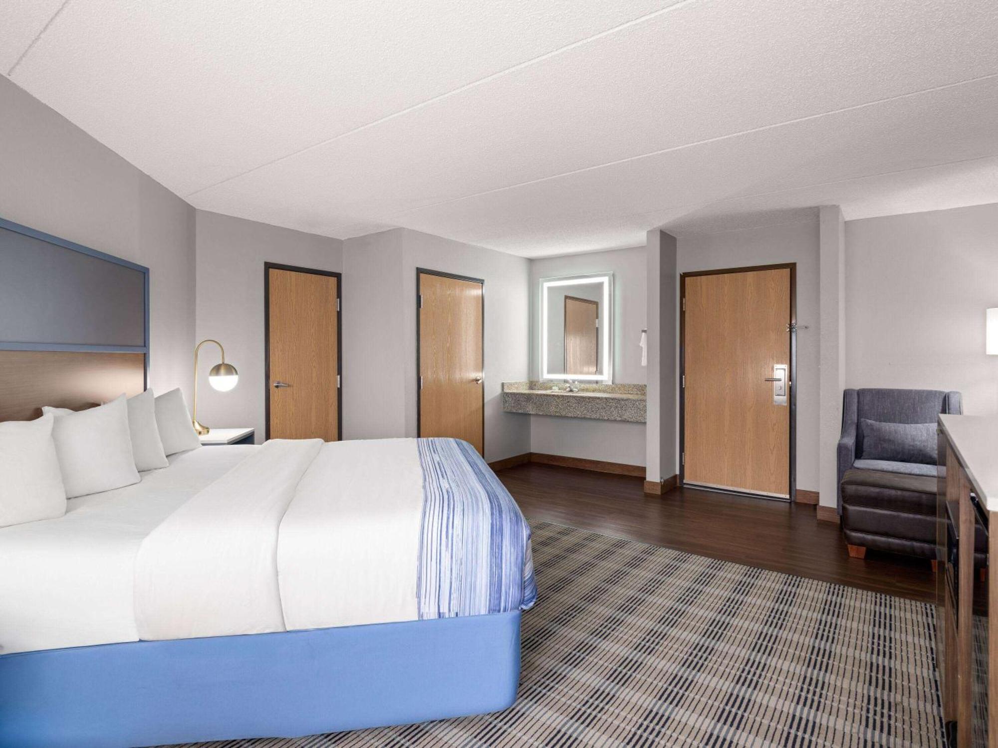 King Room - Mobility Access/Non-Smoking