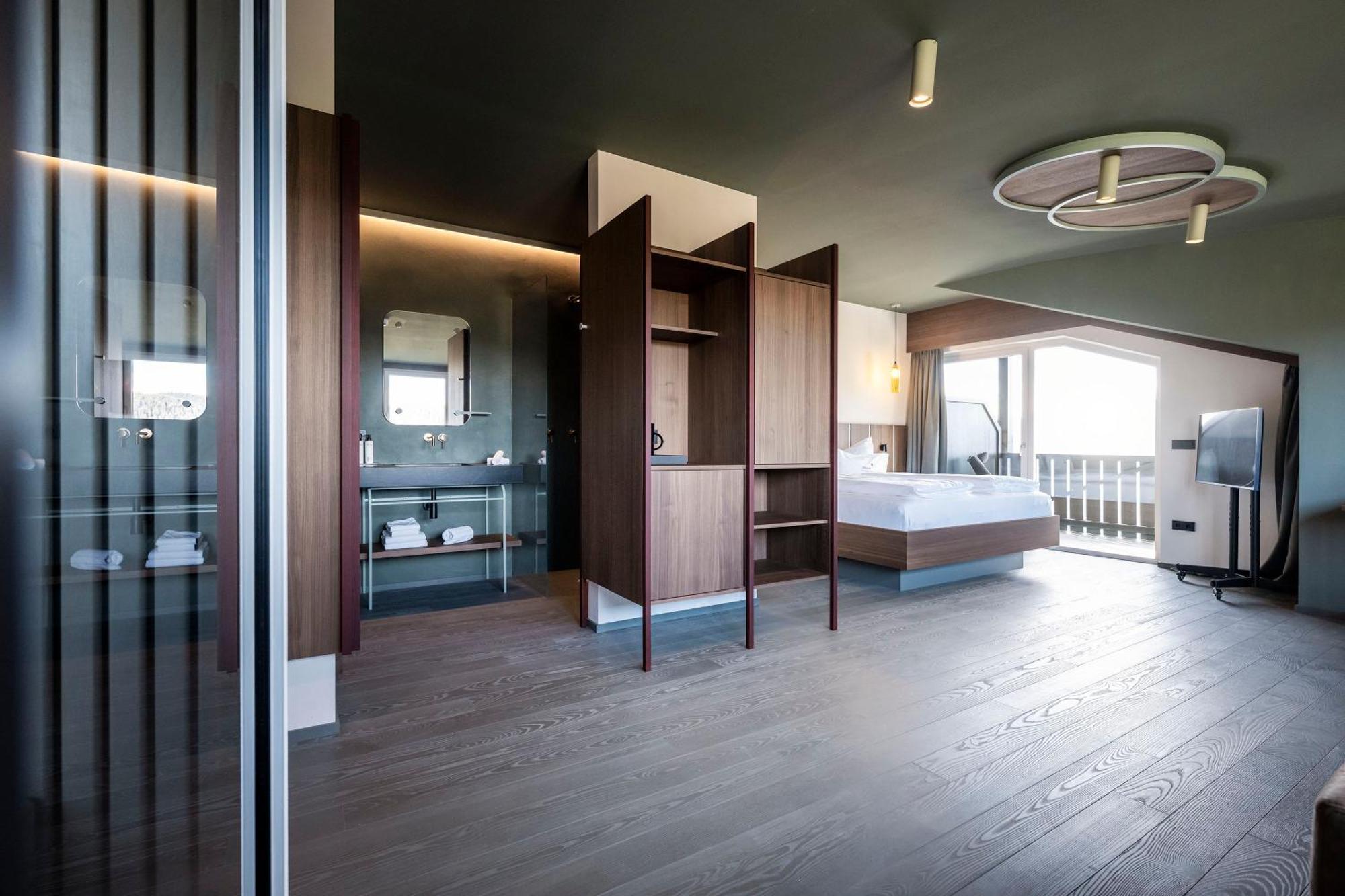 Deluxe Junior Suite,1661642281:JPEG