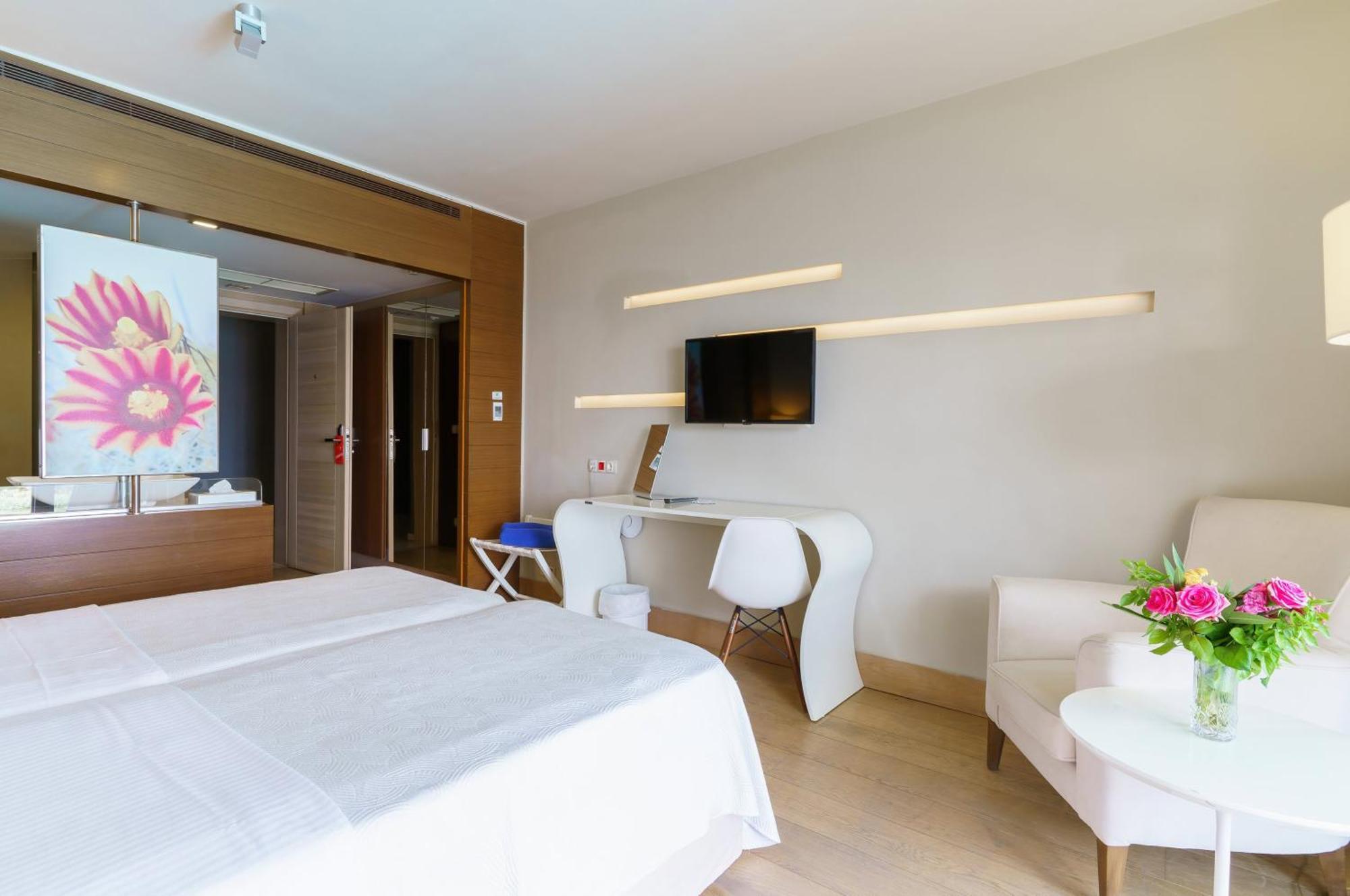 Superior Room Private Pool & Sea View