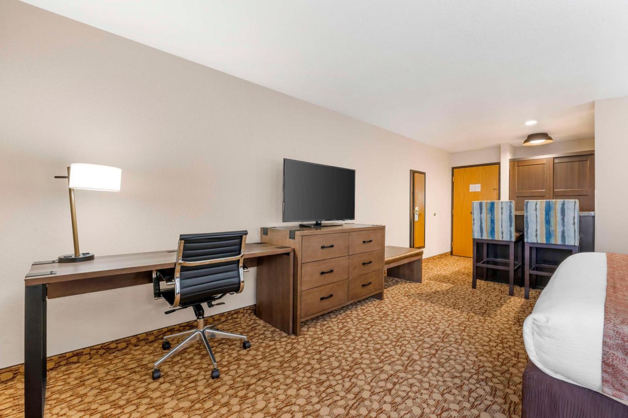 Standard King Room