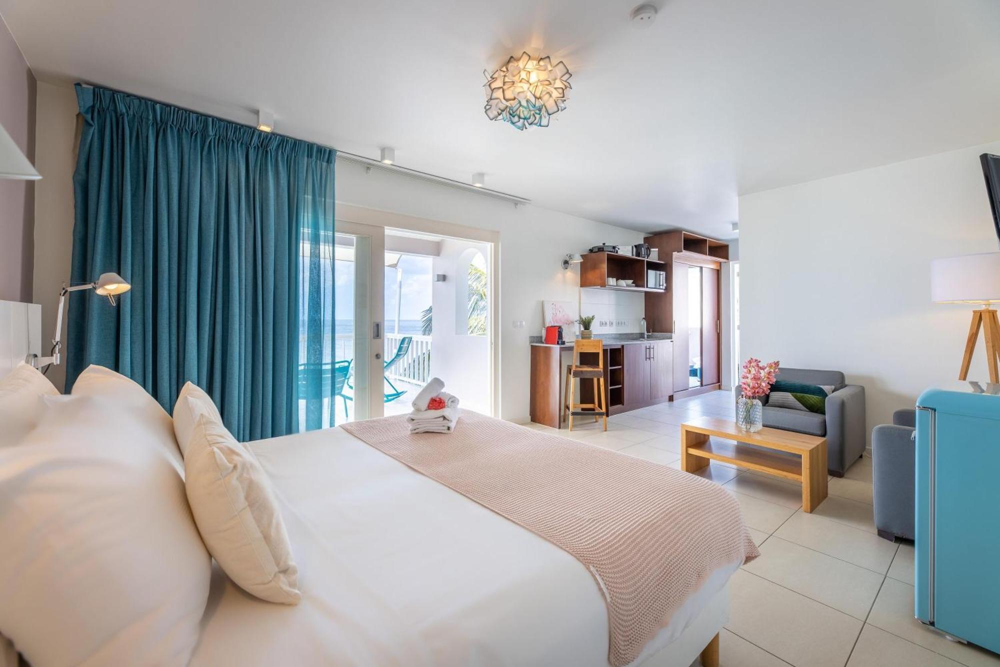 Partial Ocean View Deluxe Suite