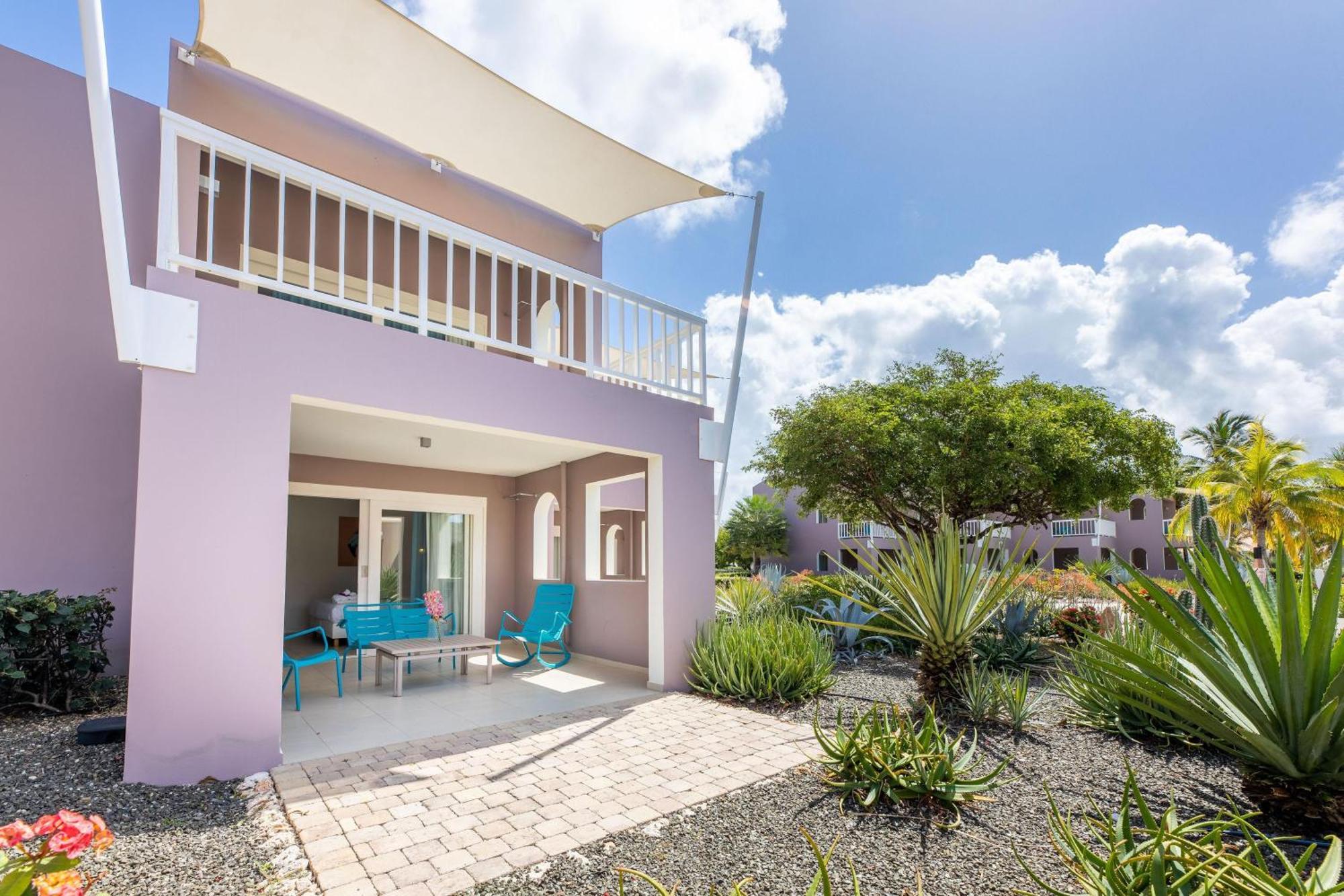 Partial Ocean View Deluxe Suite