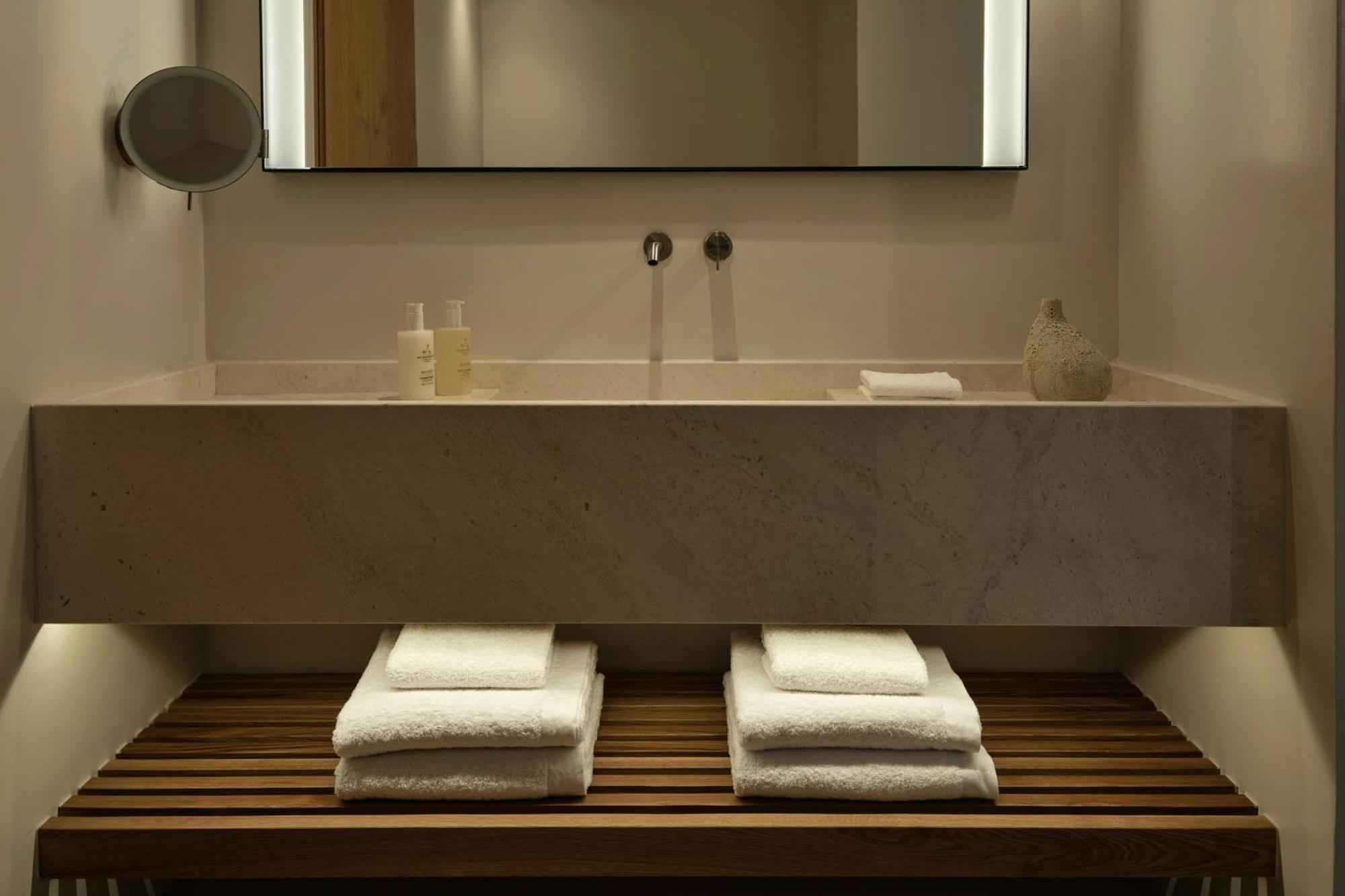 Executive Suite mit 1 Kingsize-Bett, Schlafsofa, Meerblick, eigenem Pool und Terrasse