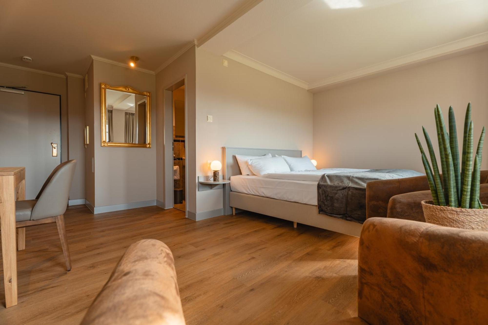 Standard Double Room,1666642650:JPEG