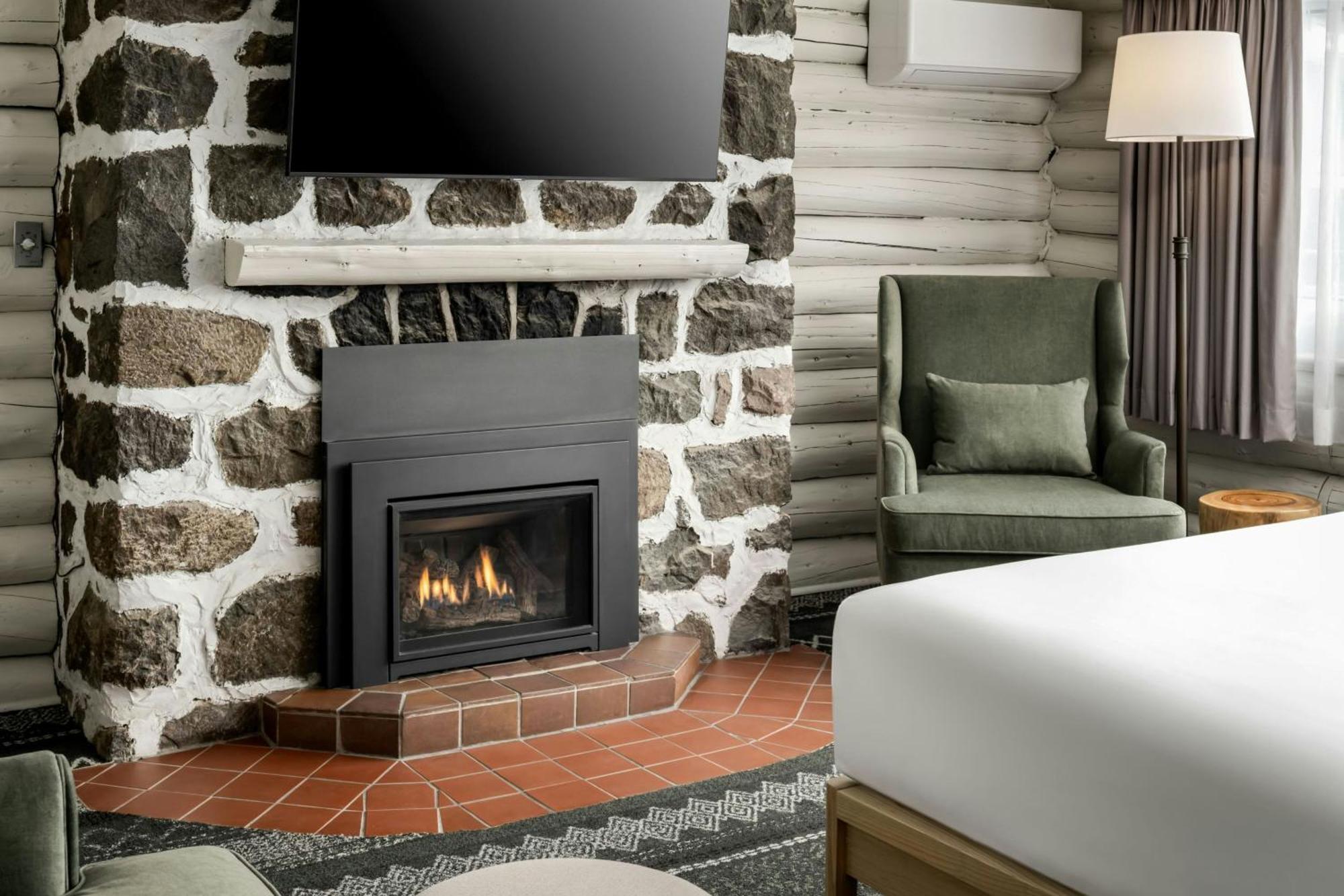 King Suite with Fireplace - Limited View