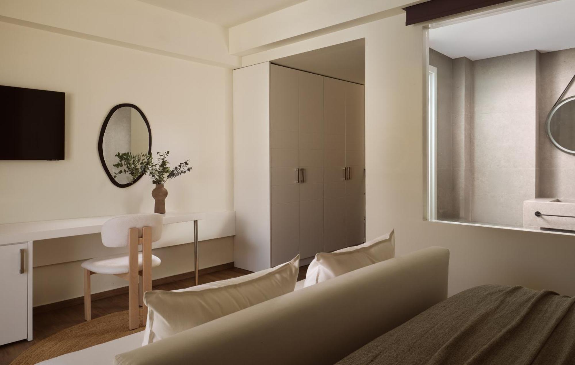 Premium Deluxe Room