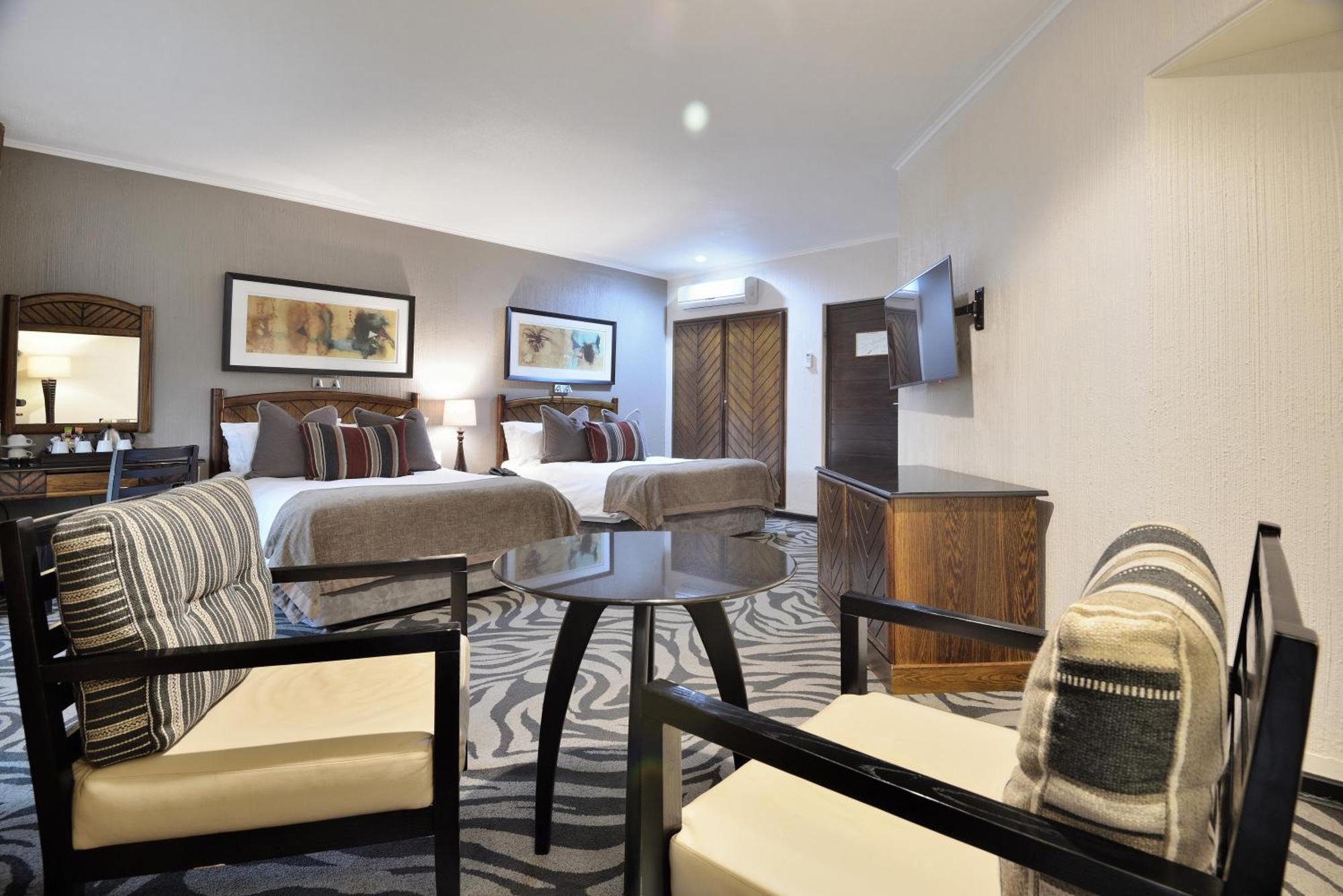 Quarto Executivo com 2 Camas de Solteiro