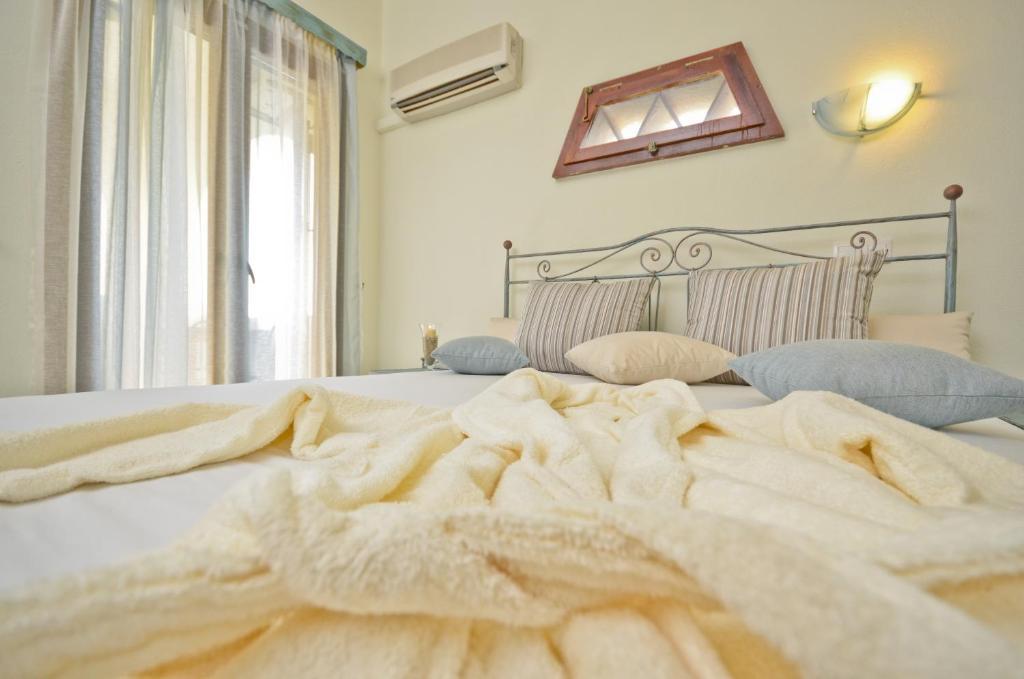 Studio with Sea View (2 Adults)