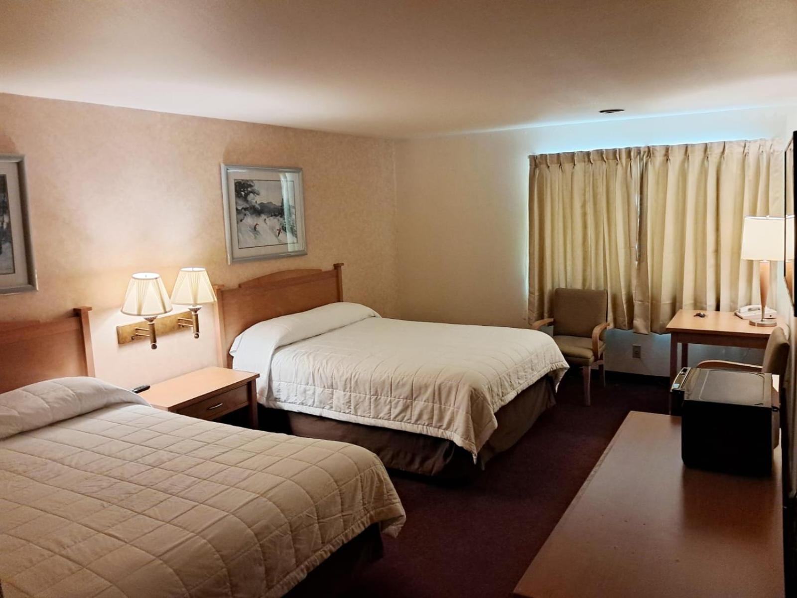 Queen Room Two Queen Beds Pet