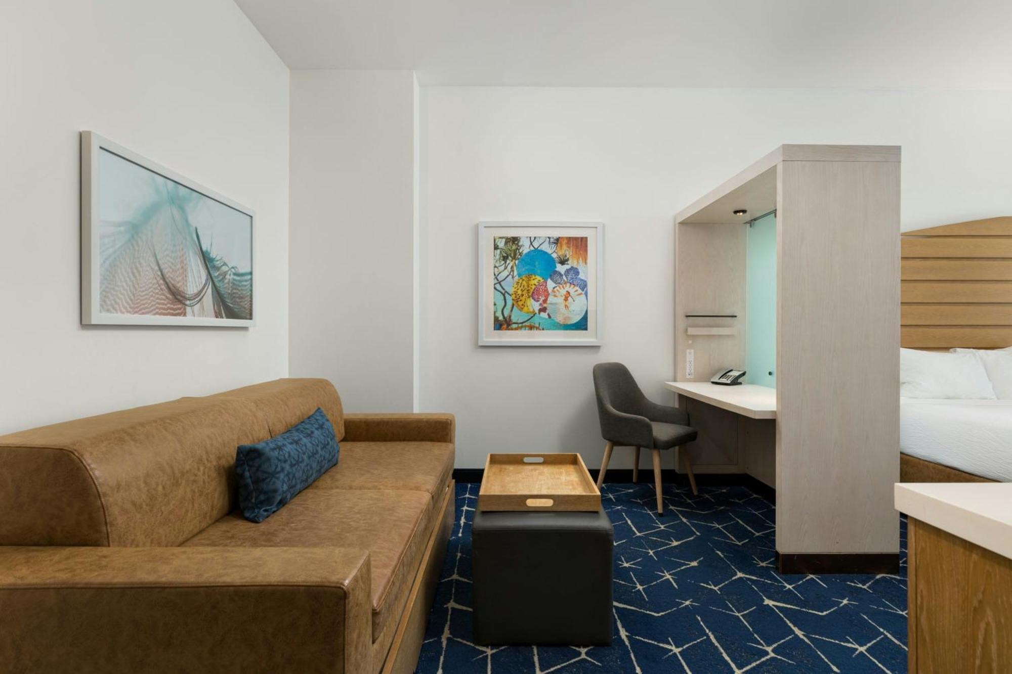 Balcony King Studio Suite
