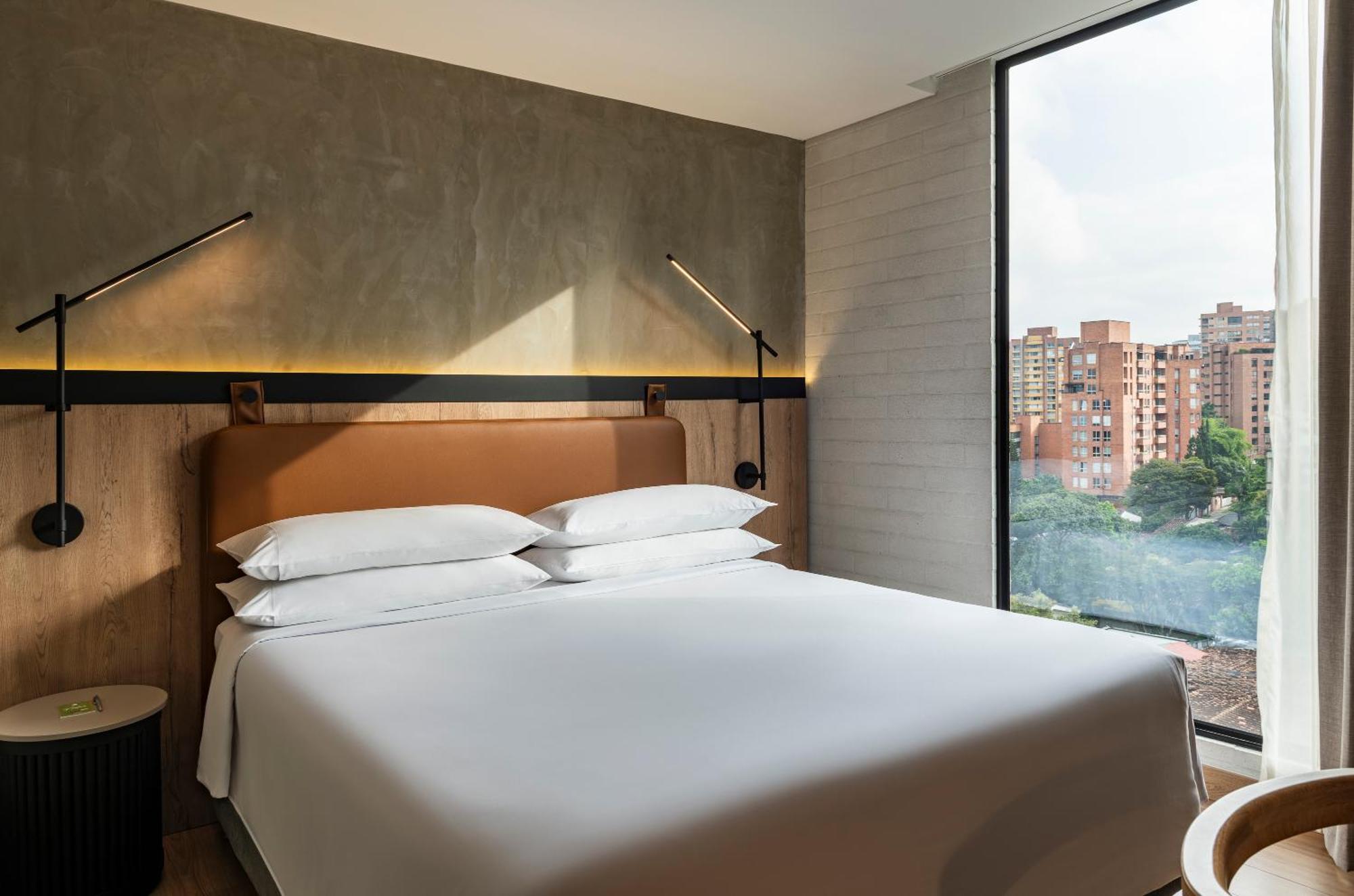 1 King Bed,1678783462:JPEG