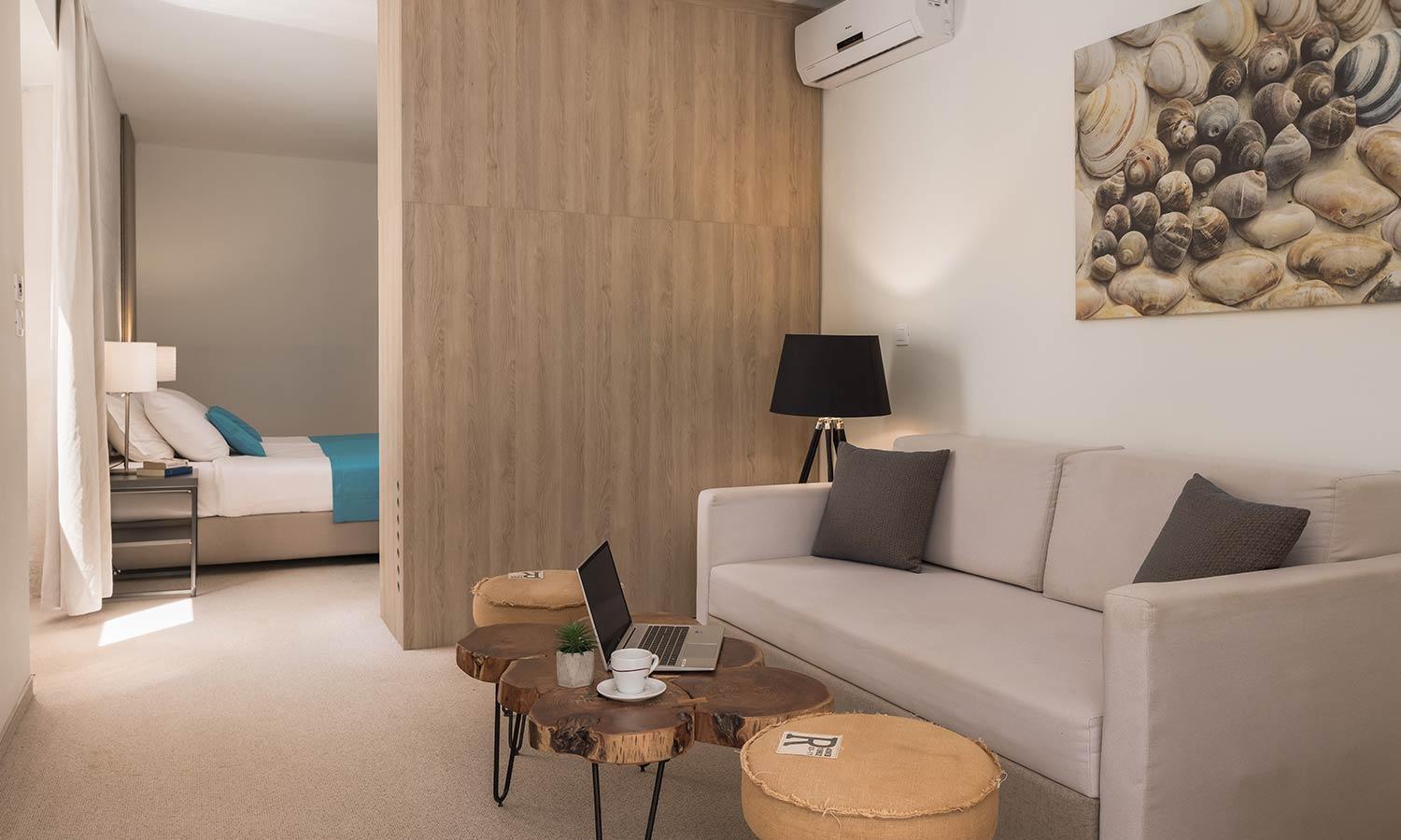 Deluxe Suite with Sea View and Balcony