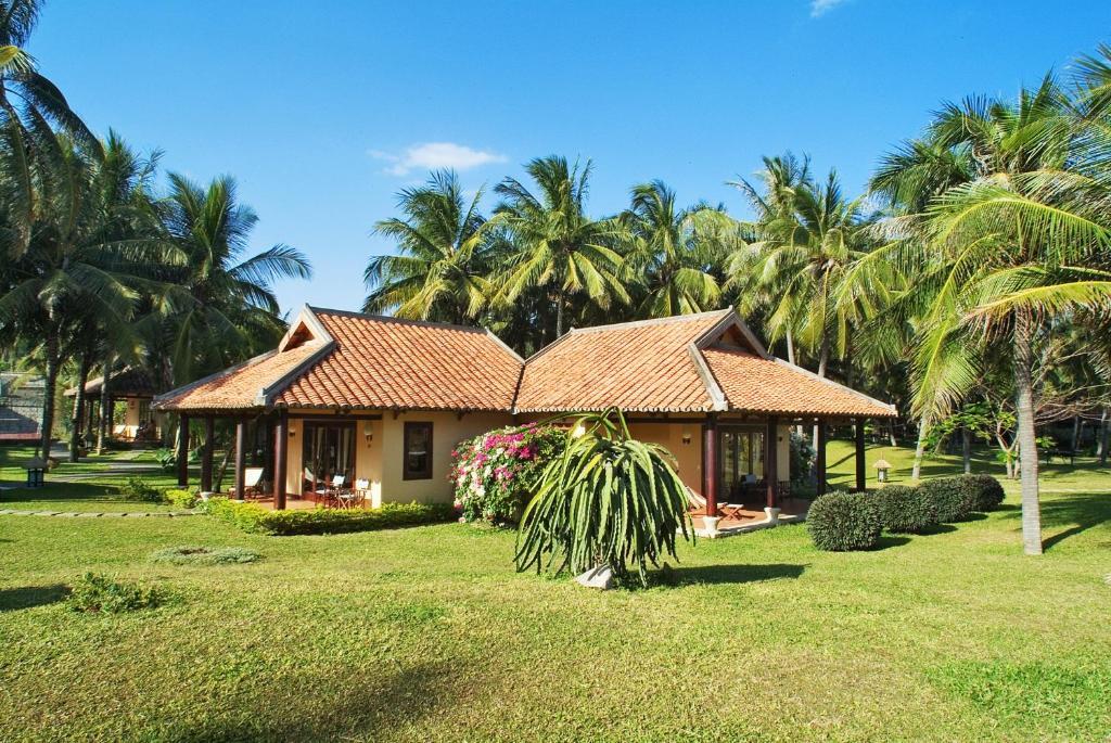 Bungalow Garden view,31544303:JPEG