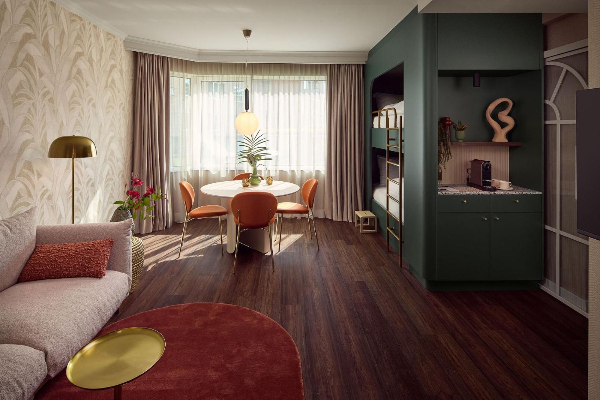Family Suite,1680021764:JPEG