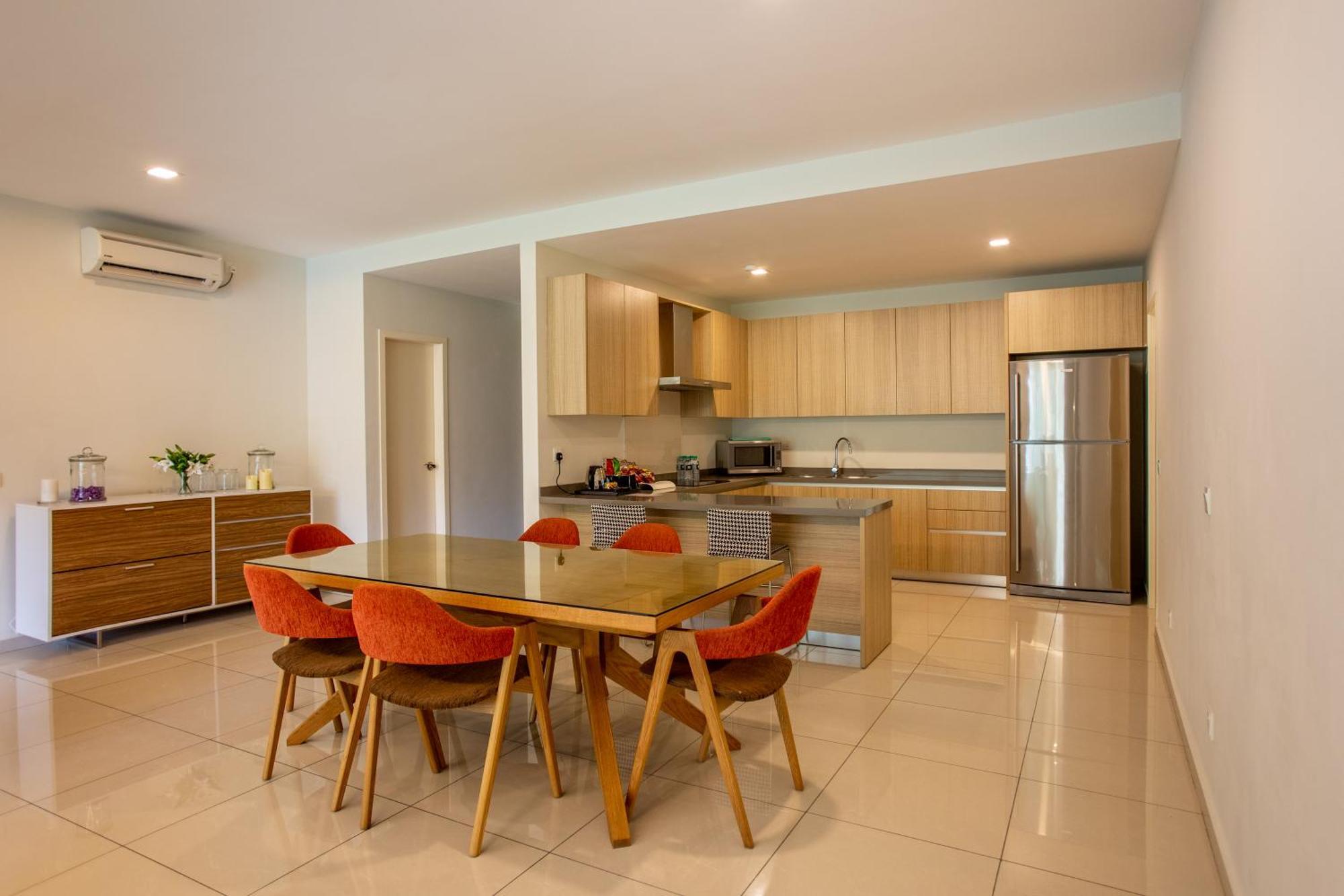 3 Bedroom Grand Deluxe Suite Lakeview