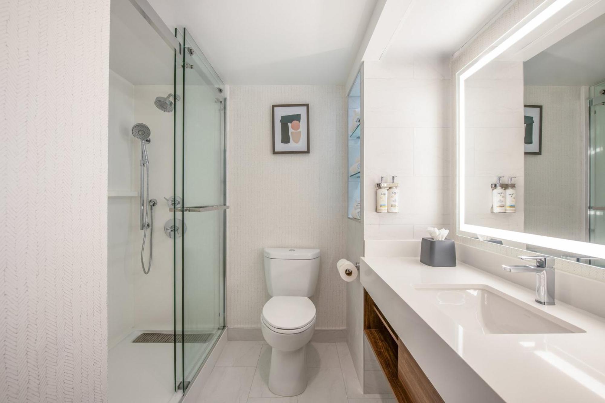 Standard Queen Room with Two Queen Beds - Communications Accessible