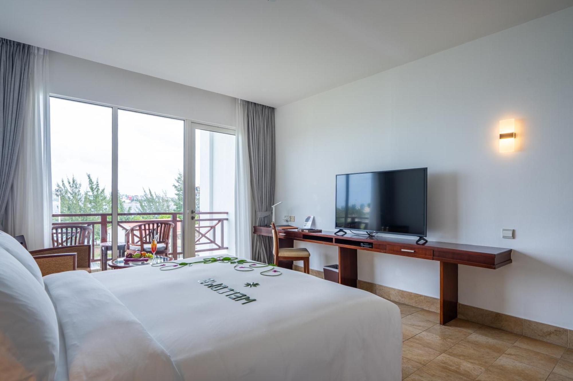 Deluxe Seaview King