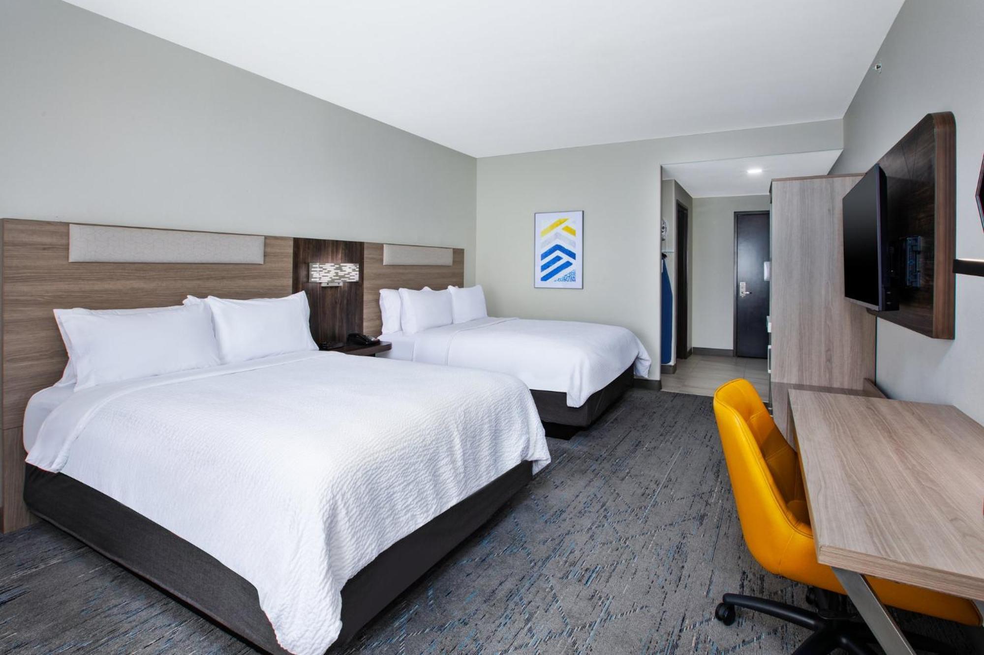 Standard Room with Two Queen Beds
