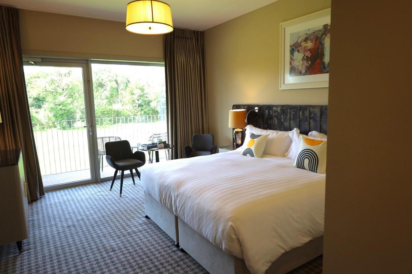 Standard King Room with Paddock View and Balcony