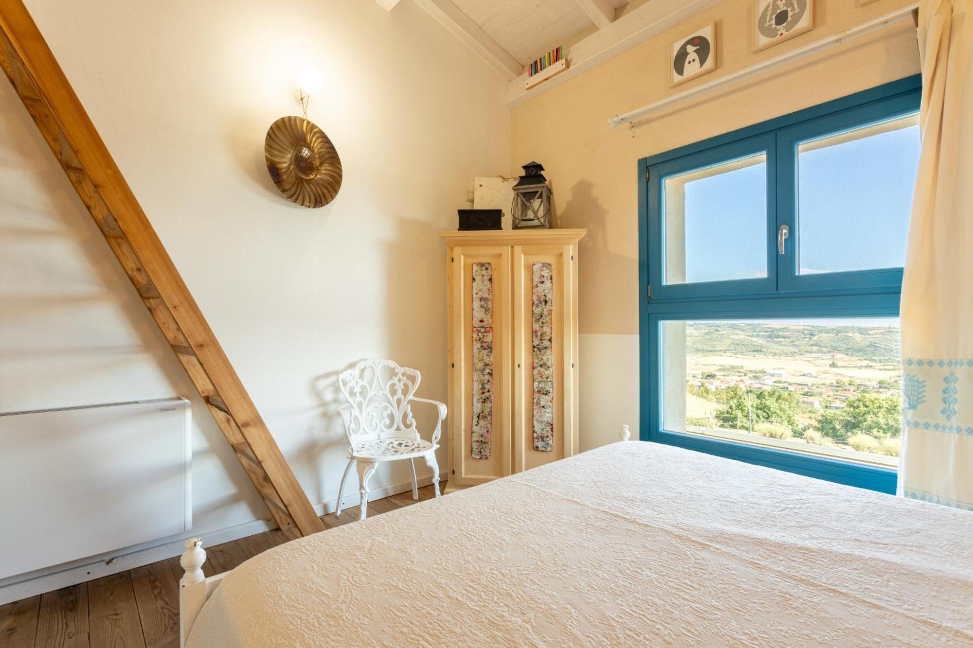 Double or Twin Room - Disability Access,1688850611:JPEG