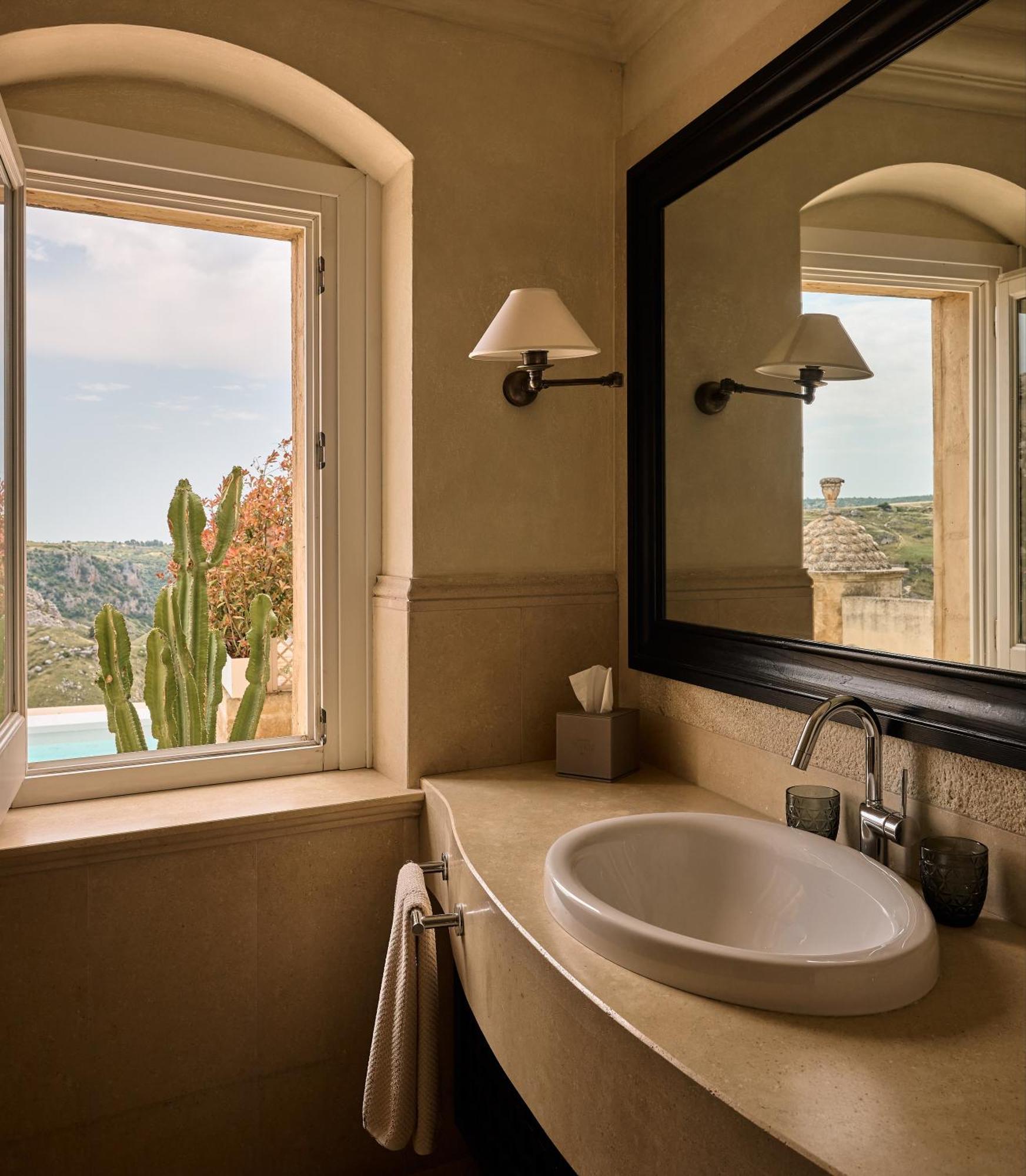 Suite with Hot Tub