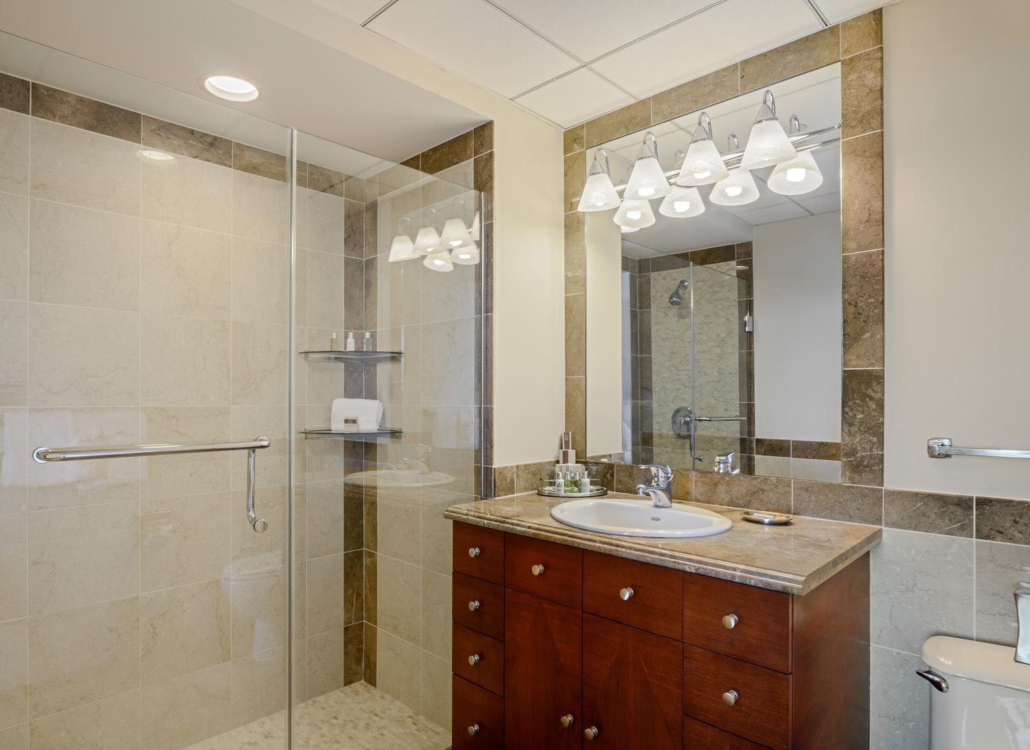 Two-Bedroom Executive Suite with Den - Non-Smoking