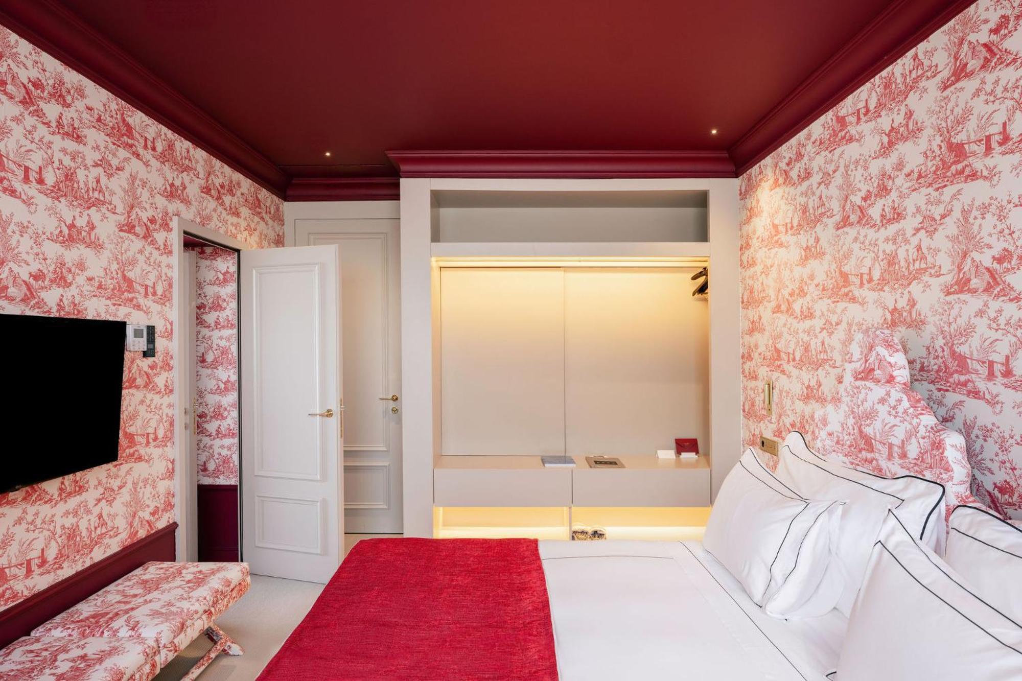 Small Double or Twin Room