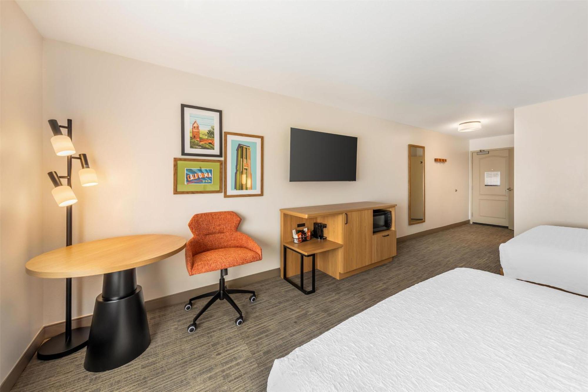 Queen Room Two Queen Beds Hearing Access or Non-Smoking