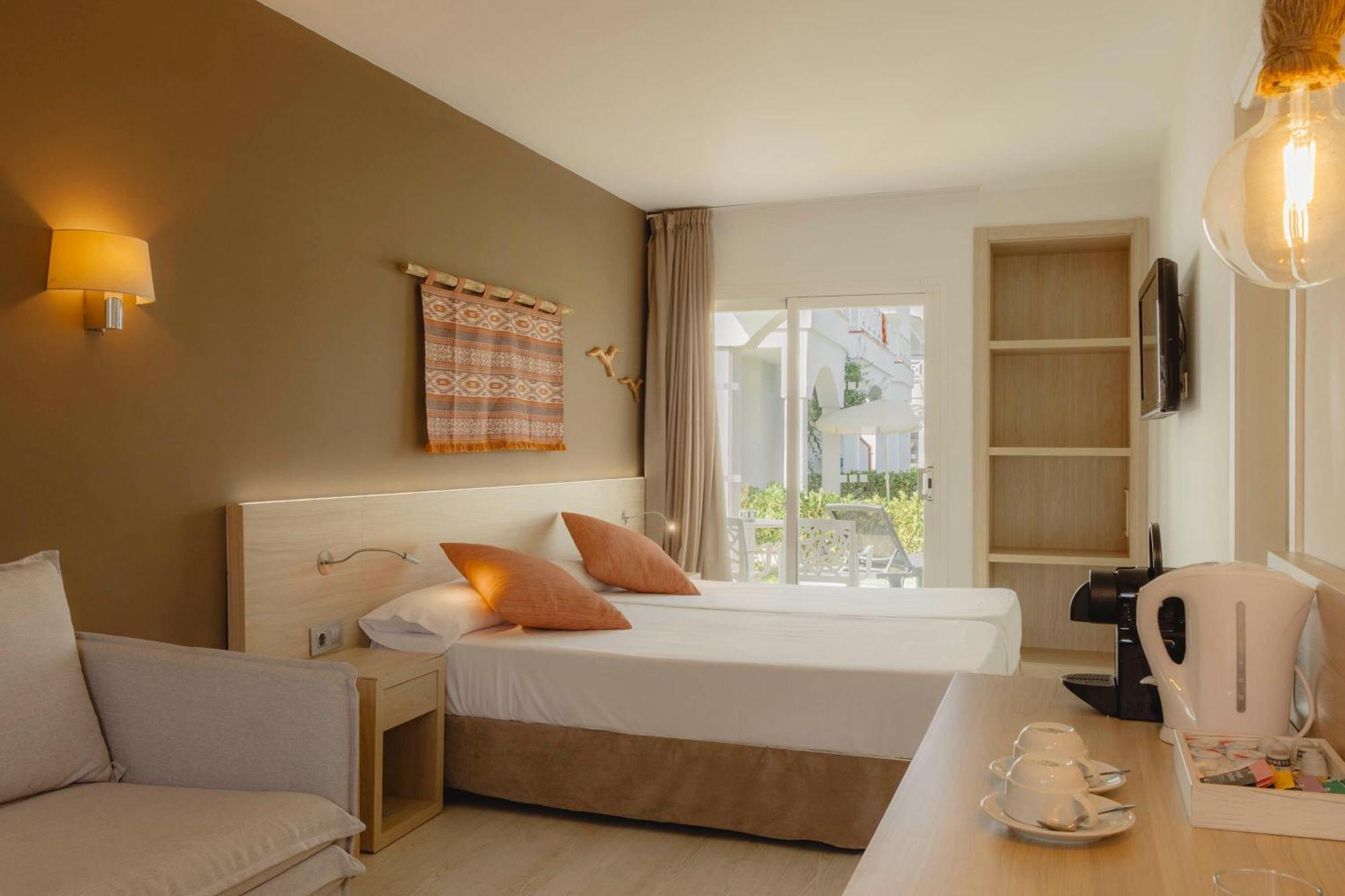 Premium Double or Twin Room Terrace,1697787979:JPEG