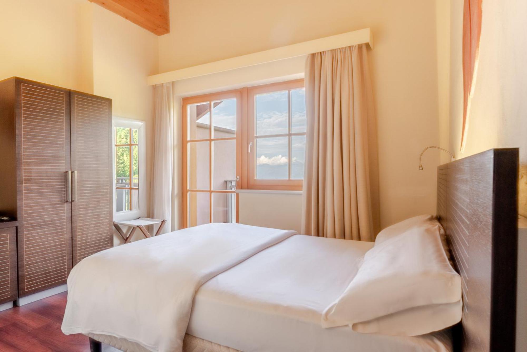 2 Doppelzimmer mit Verbindungstür