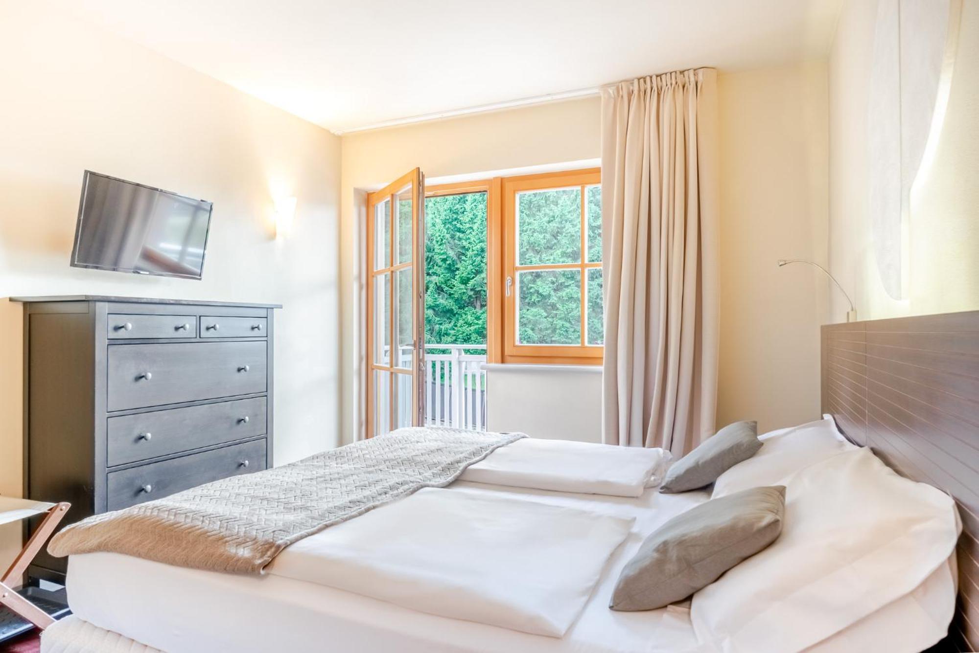 Superior Double or Twin Room,1697849794:JPEG