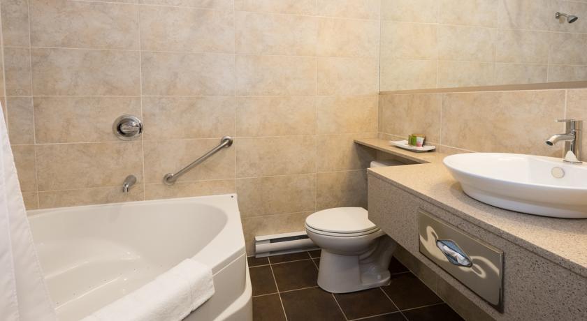 Superior, 2 queen beds, balcony, river view