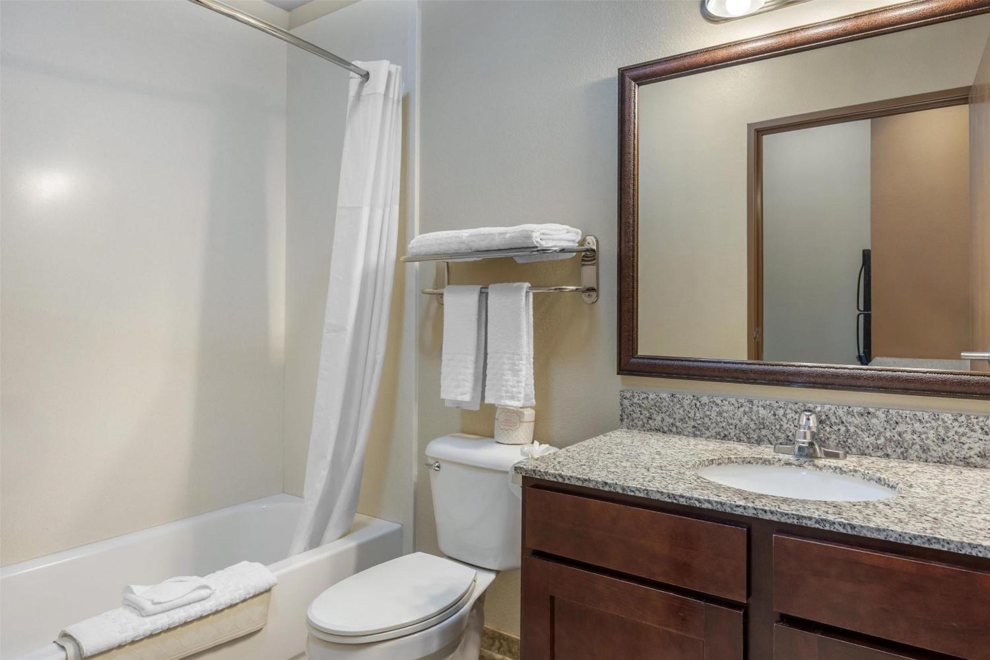 King Room Kitchenette Non-Smoking