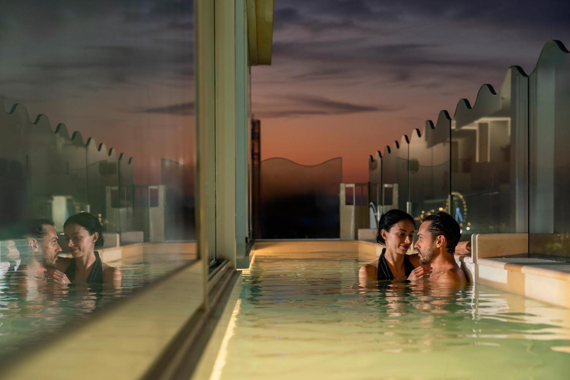 Single Room City View Spa Access