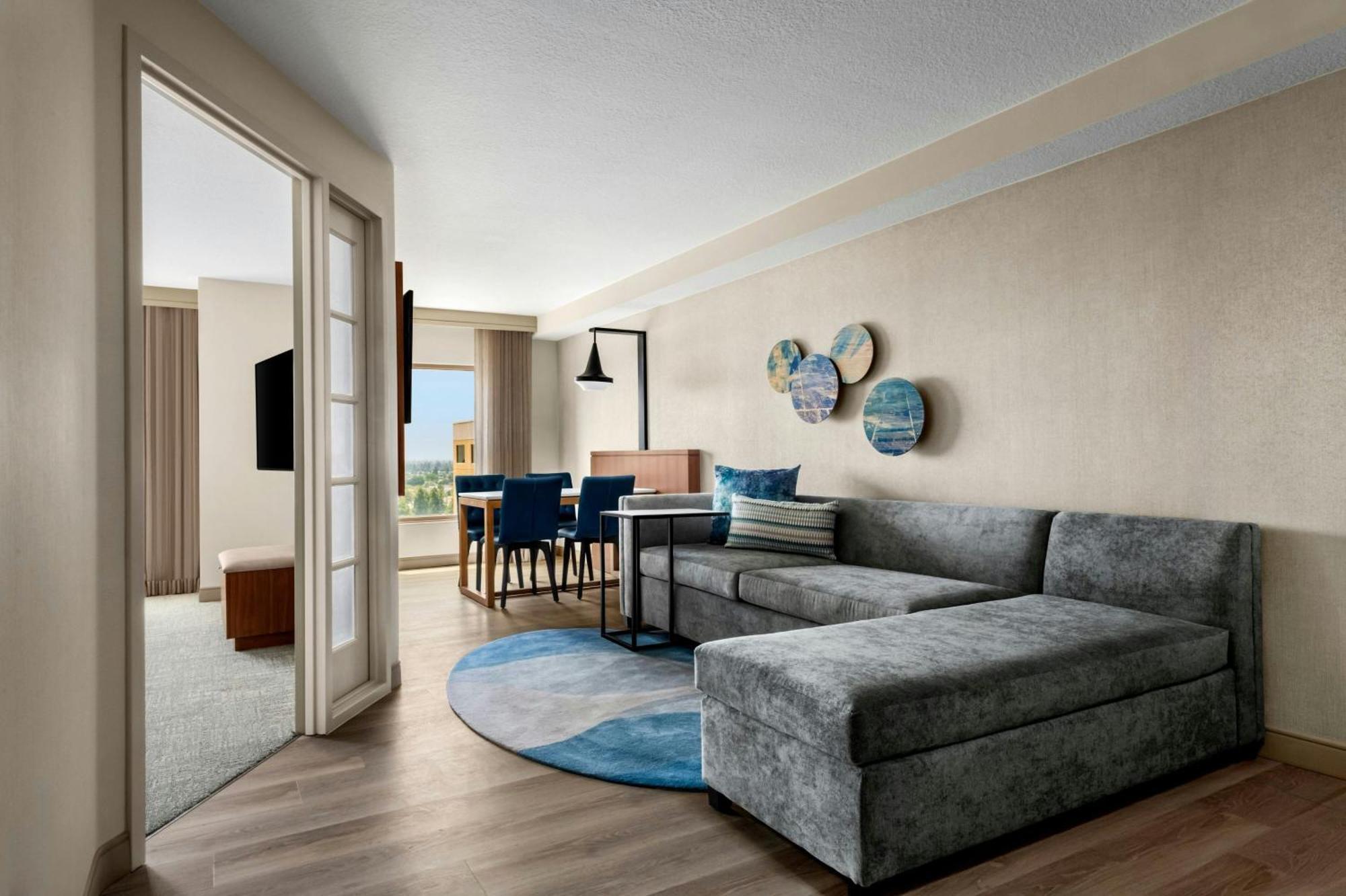 Executive One-Bedroom Double Suite