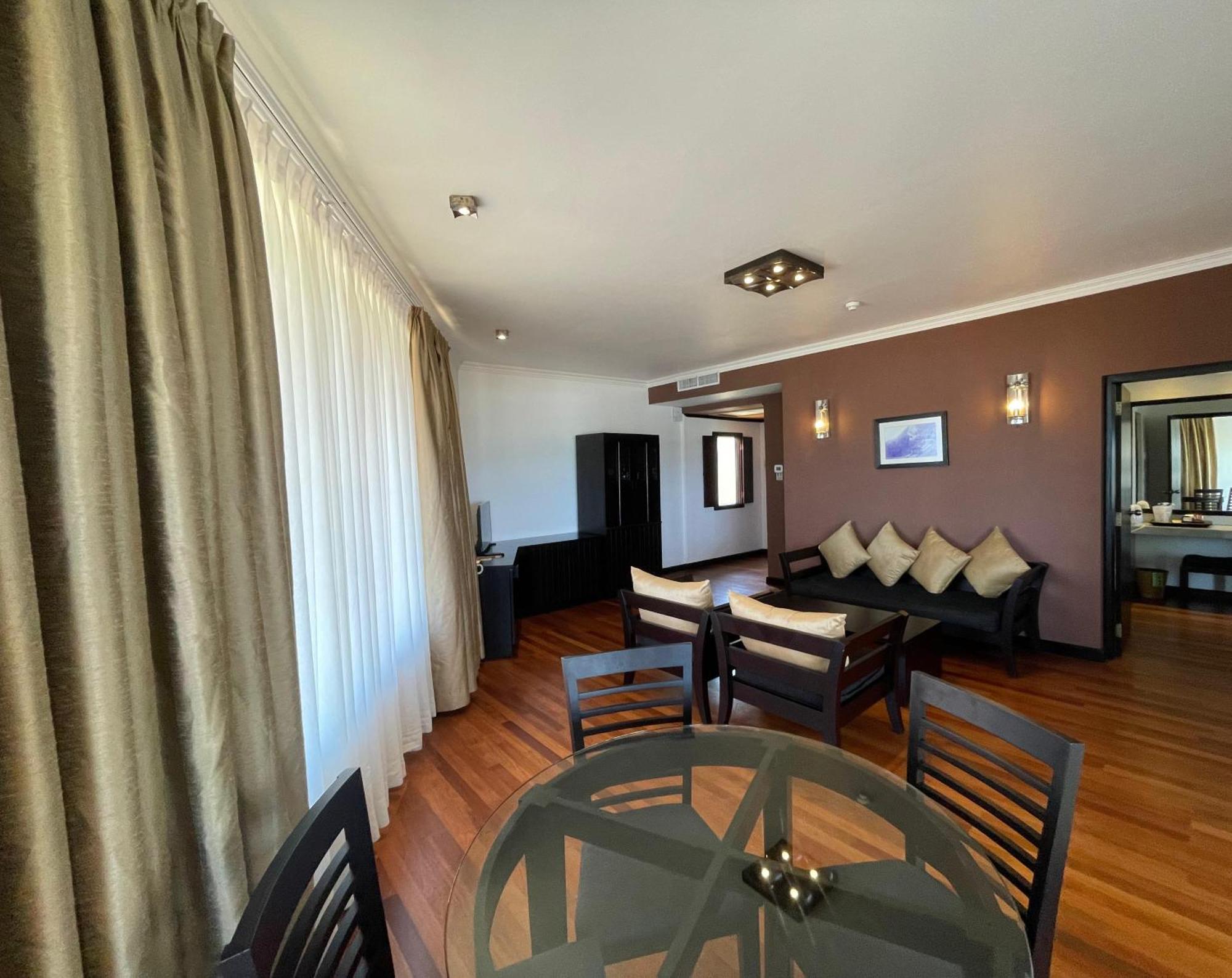 Executive Suite