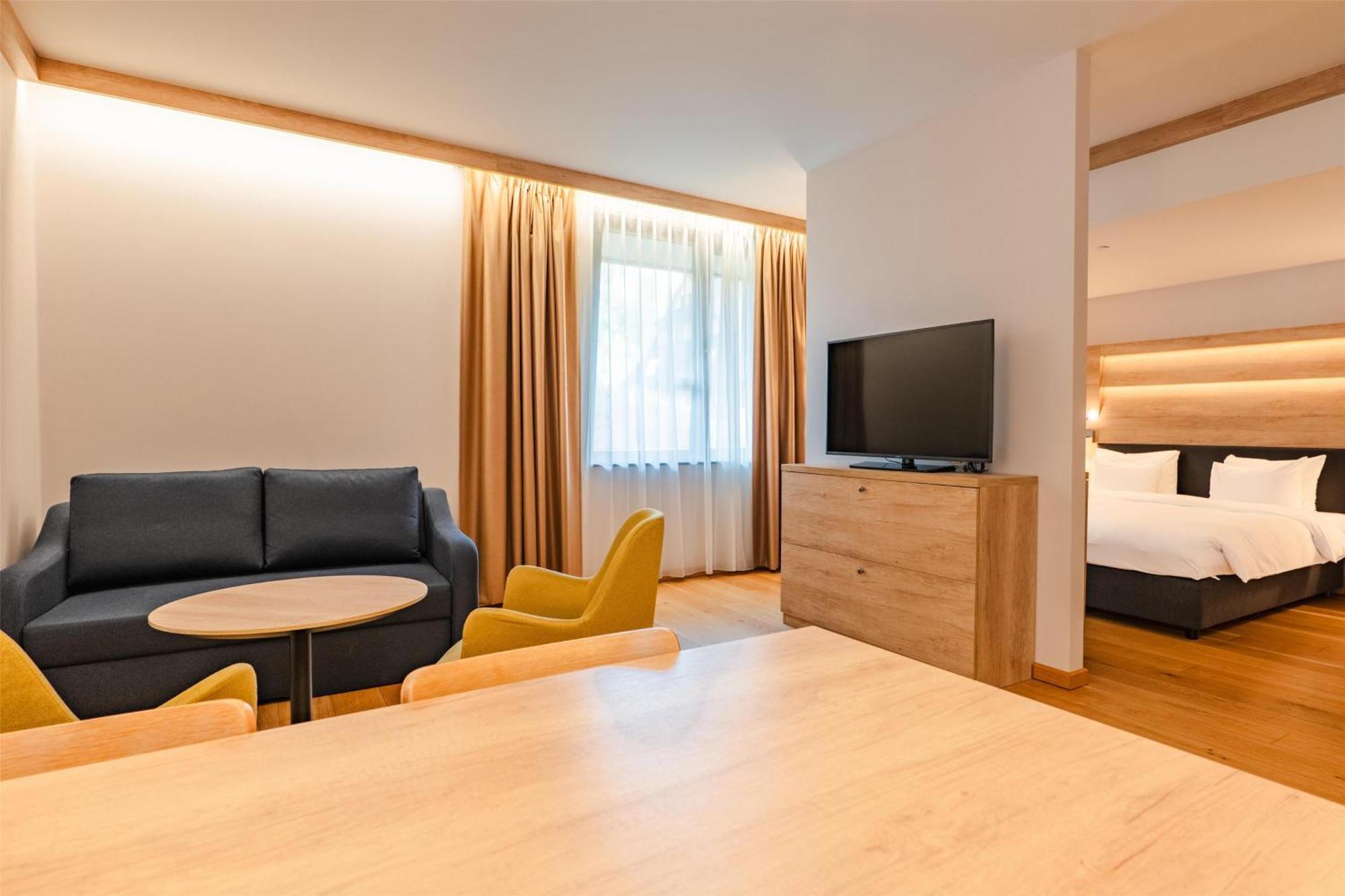 Junior Suite,1699184321:JPEG