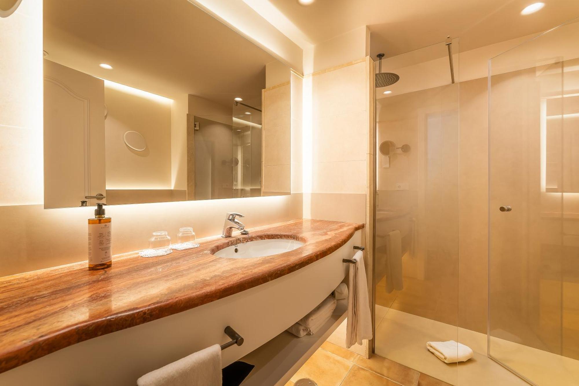 Junior Suite mit Poolblick
