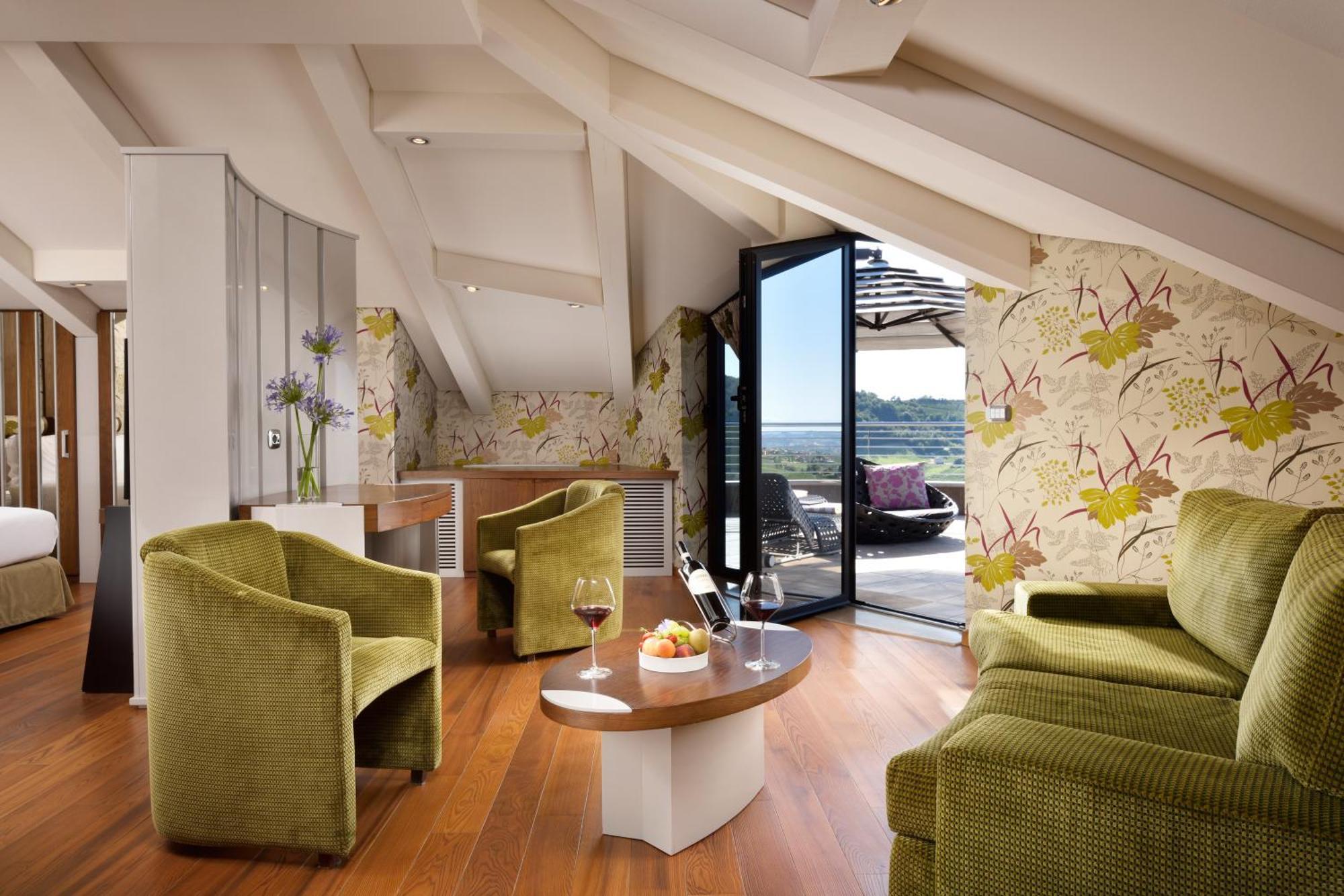 Junior Suite with Terrace